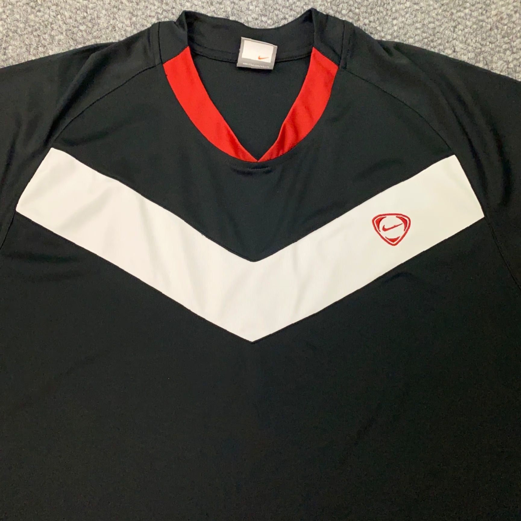 Nike VINTAGE Nike Soccer Shirt Mens L Black T-Shirt Embroidered Swoosh Logo Y2K 90s Size US L / EU 52-54 / 3 - 2 Thumbnail