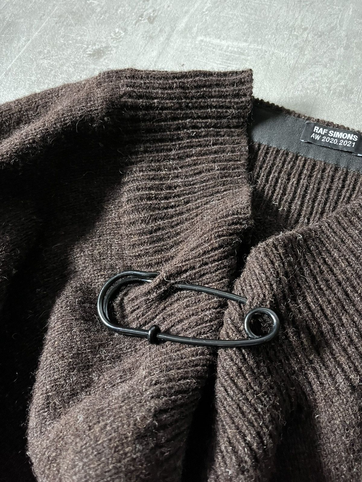 Raf Simons Raf Simons A/W 2020.2021 Pin wool brown sweater Size US L / EU 52-54 / 3 - 4 Thumbnail