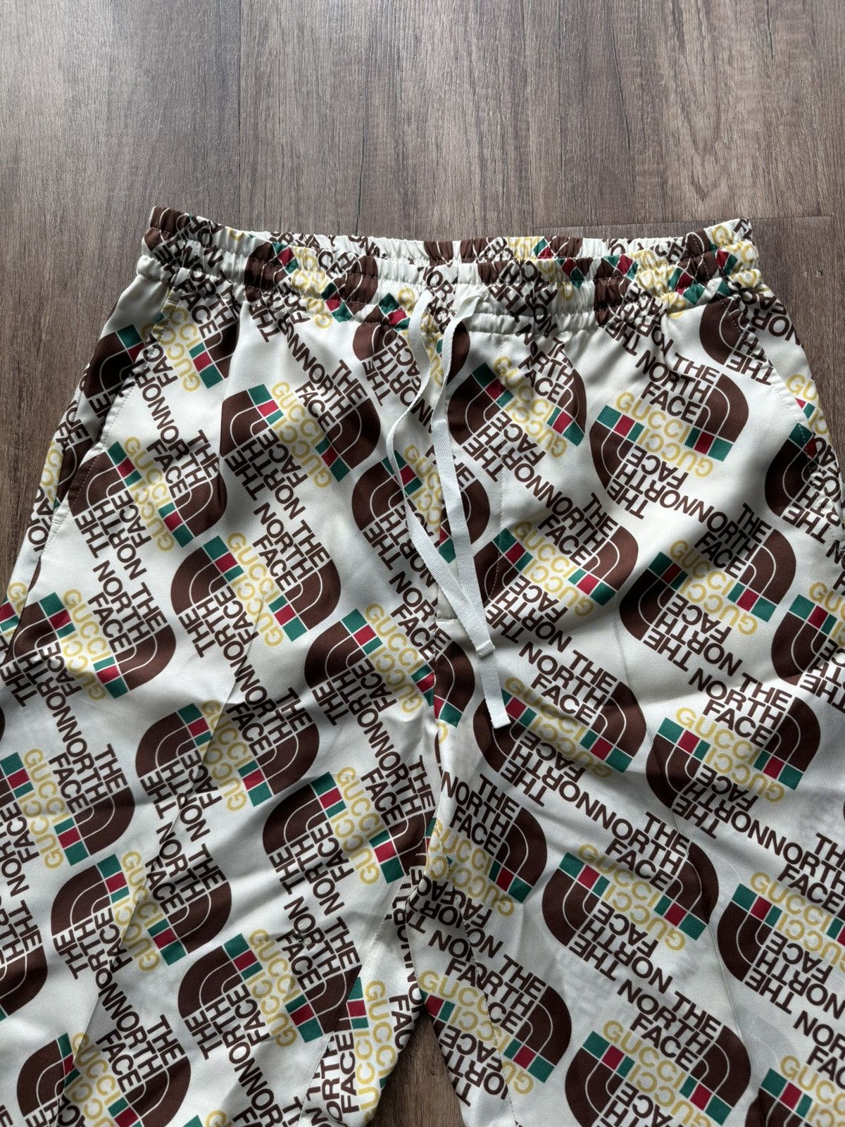 Gucci × The North Face Gucci x The North Face Silk Shorts Size US 30 / EU 46 - 2 Thumbnail