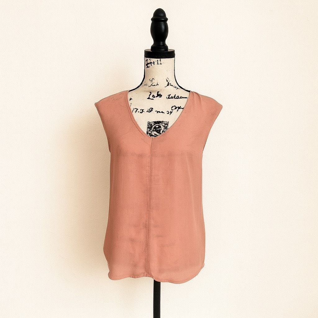 J.Crew J.Crew Light Pink Silky Blouse | Size 00 | Scoop Neck Sleeve Size XS / US 0-2 / IT 36-38 - 1 Thumbnail