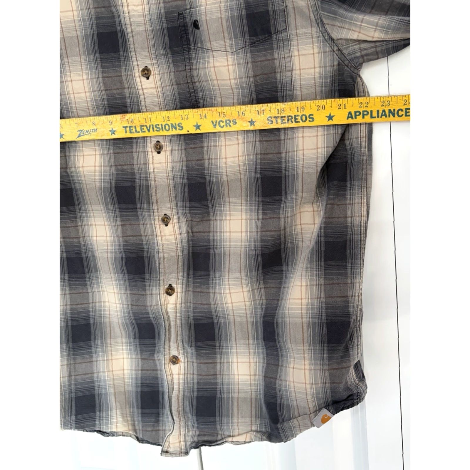 Carhartt Carhartt Relaxed Fit Men's Plaid Button-Up Shirt Gray Beige Long Sleeve sz Large Size US L / EU 52-54 / 3 - 3 Thumbnail