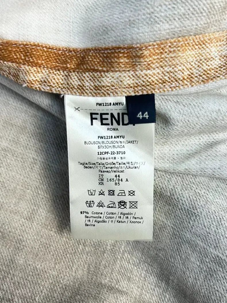 Fendi Fendi Classic Limited Edition Rendered Full Print Logo Ora Size US S / EU 44-46 / 1 - 4 Thumbnail