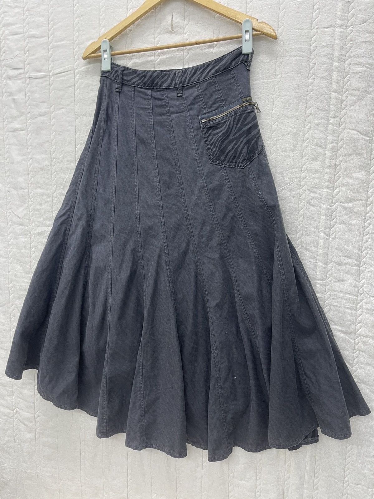 Hysteric Glamour ARCHIVE💥HYSTERIC GLAMOUR TIGER STRIPED MIDI SKIRT Size 26" / US 2 / IT 38 - 5 Thumbnail