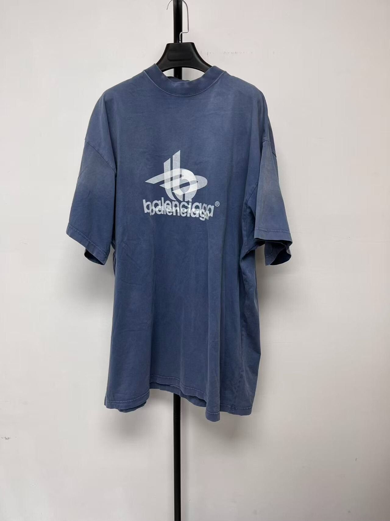 Balenciaga Balenciaga Letter Logo Print T-Shirt Size US M / EU 48-50 / 2 - 1 Thumbnail