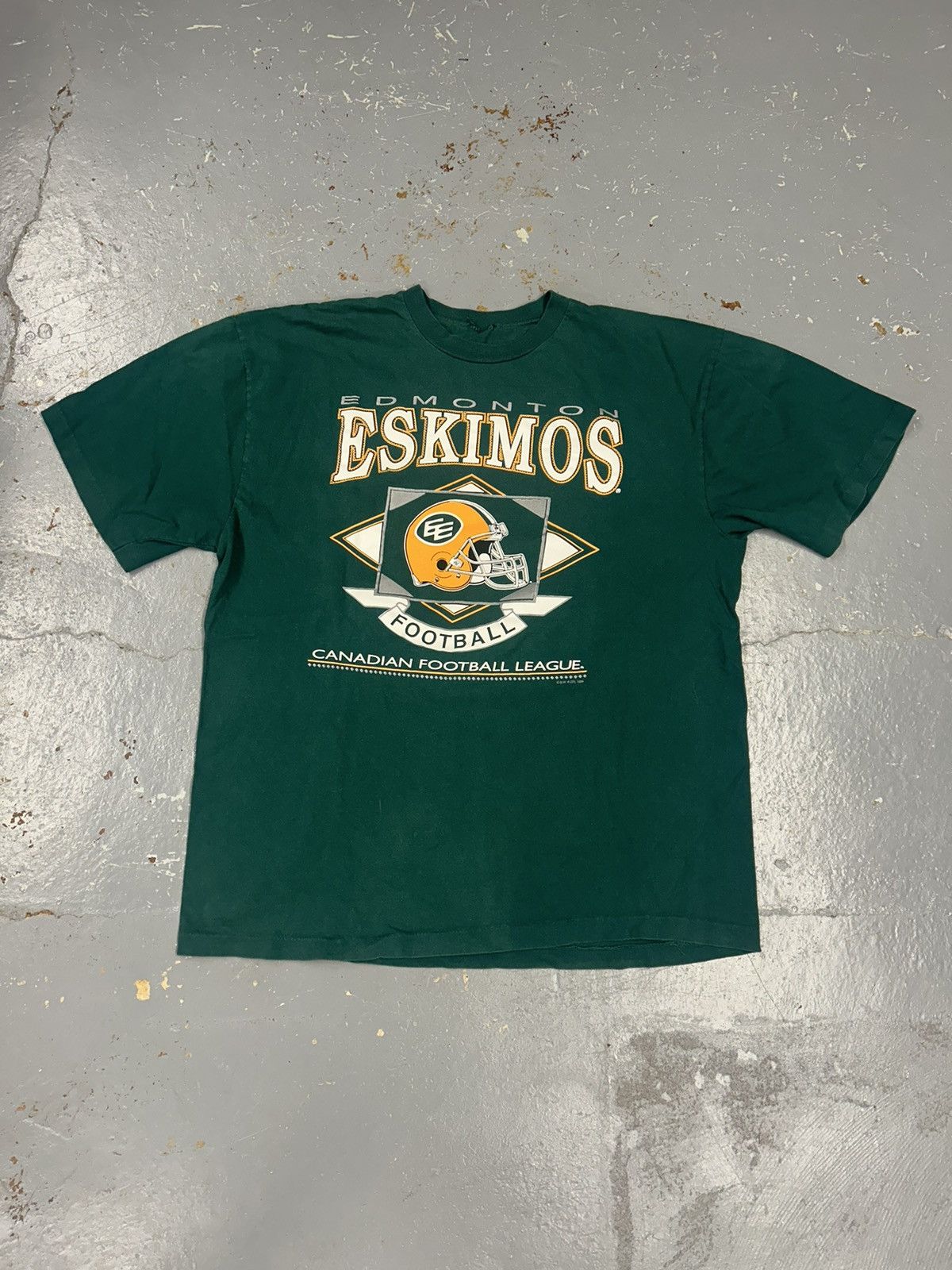 NFL × Vintage Crazy Vintage 90s Essential Edmonton Eskimos CFL Tee Shirt Size US XL / EU 56 / 4 - 1 Thumbnail