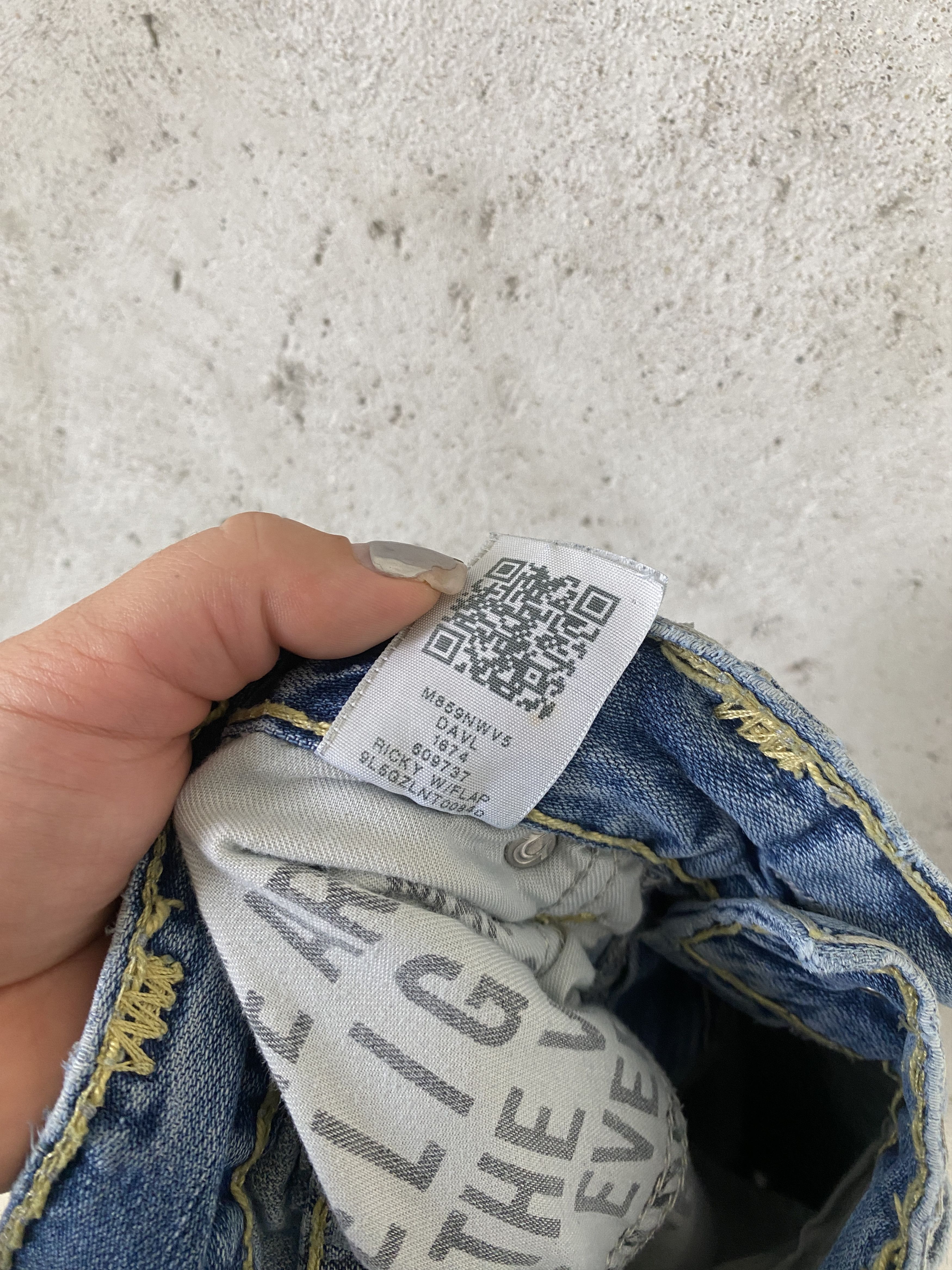 True Religion True Religion distressed denim jeans pants Ricky Size US 29 - 7 Thumbnail