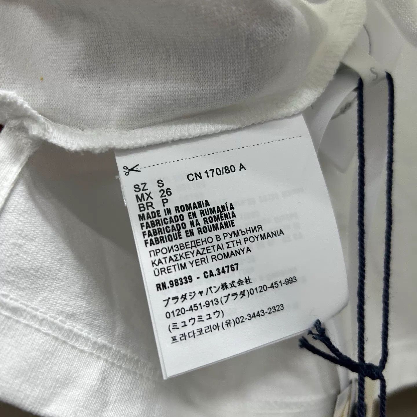Prada Prada White Embossed Logo Short Sleeve T-shirt S Size S / US 4 / IT 40 - 4 Thumbnail