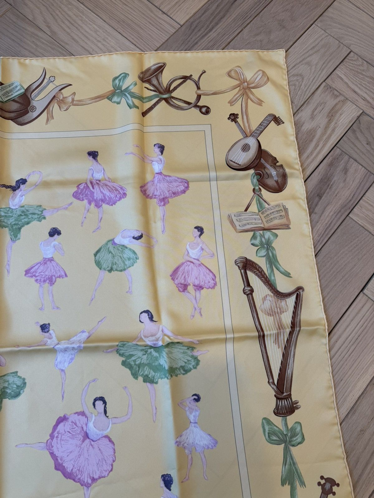 Hermes VINTAGE HERMÈS “LA DANSE” 100% SILK SCARF Size ONE SIZE - 4 Thumbnail