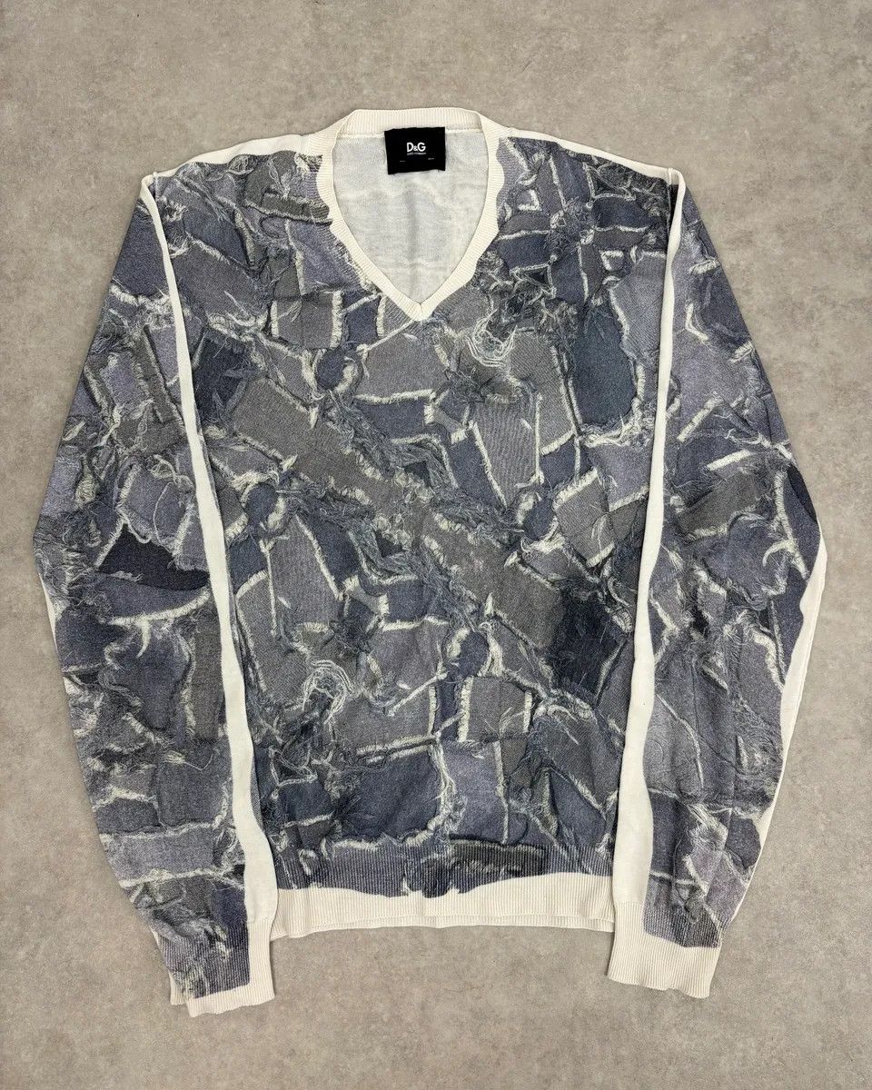 Dolce & Gabbana 2000s Dolce & Gabbana Grey Abstract Trompe L’œil V-Neck Sweater Size US M / EU 48-50 / 2 - 1 Thumbnail