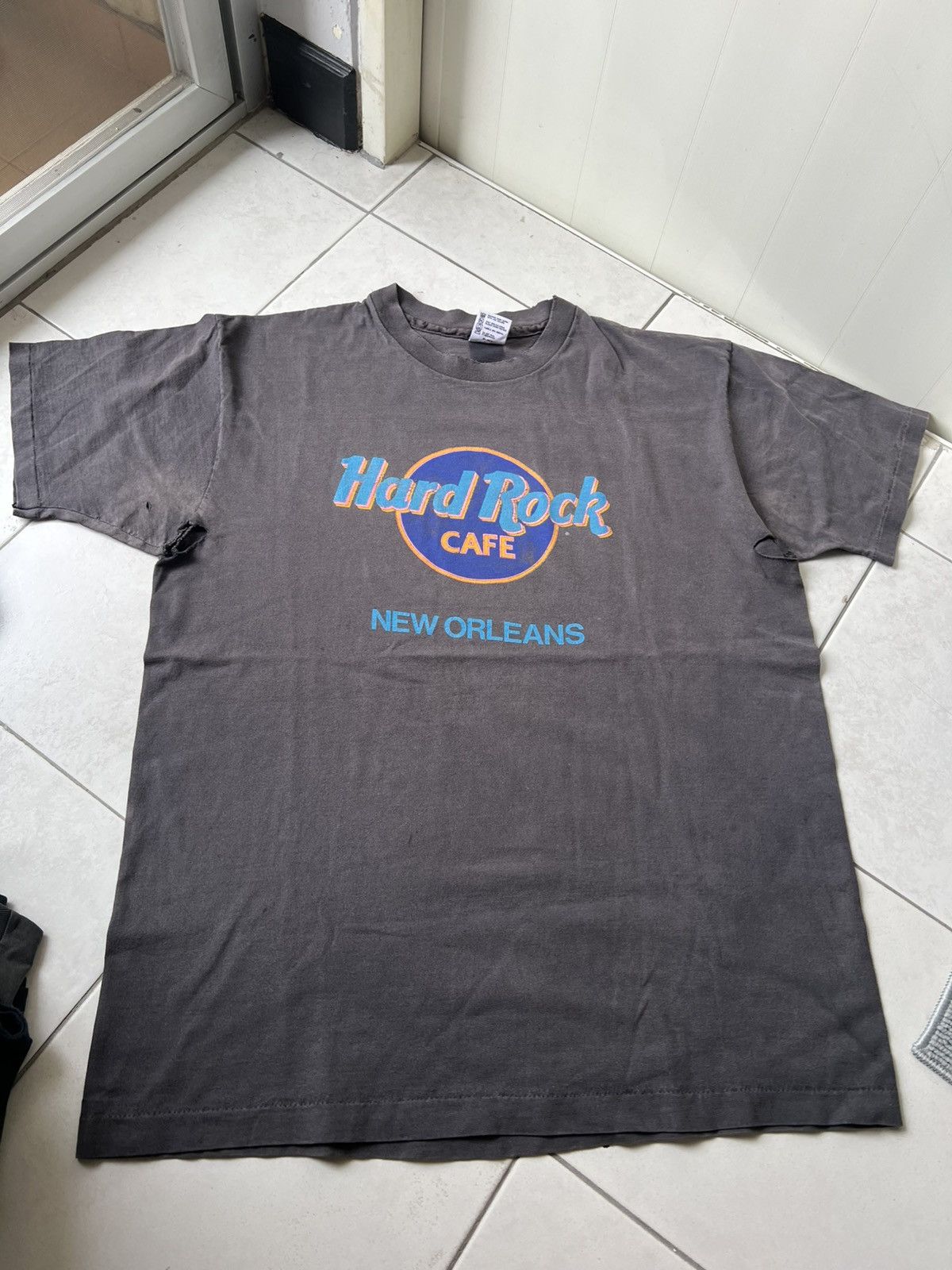 Hard Rock Cafe Thrashed Faded Hard Rock Cafe Tees Size US L / EU 52-54 / 3 - 6 Thumbnail