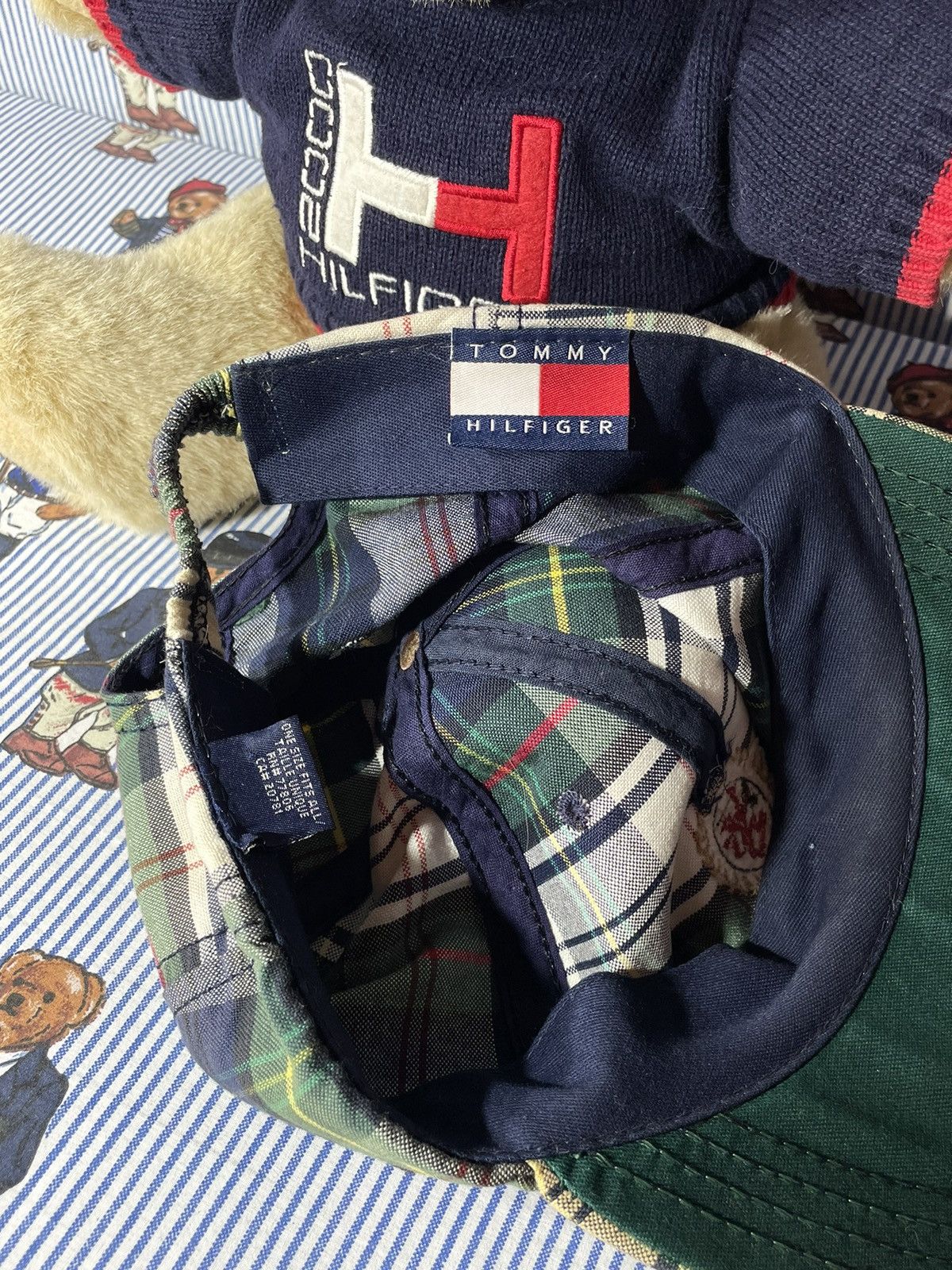 Tommy Hilfiger × Vintage Cap Tommy Hilfiger Lion Crest OG Vintage 90’s Size ONE SIZE - 13 Thumbnail
