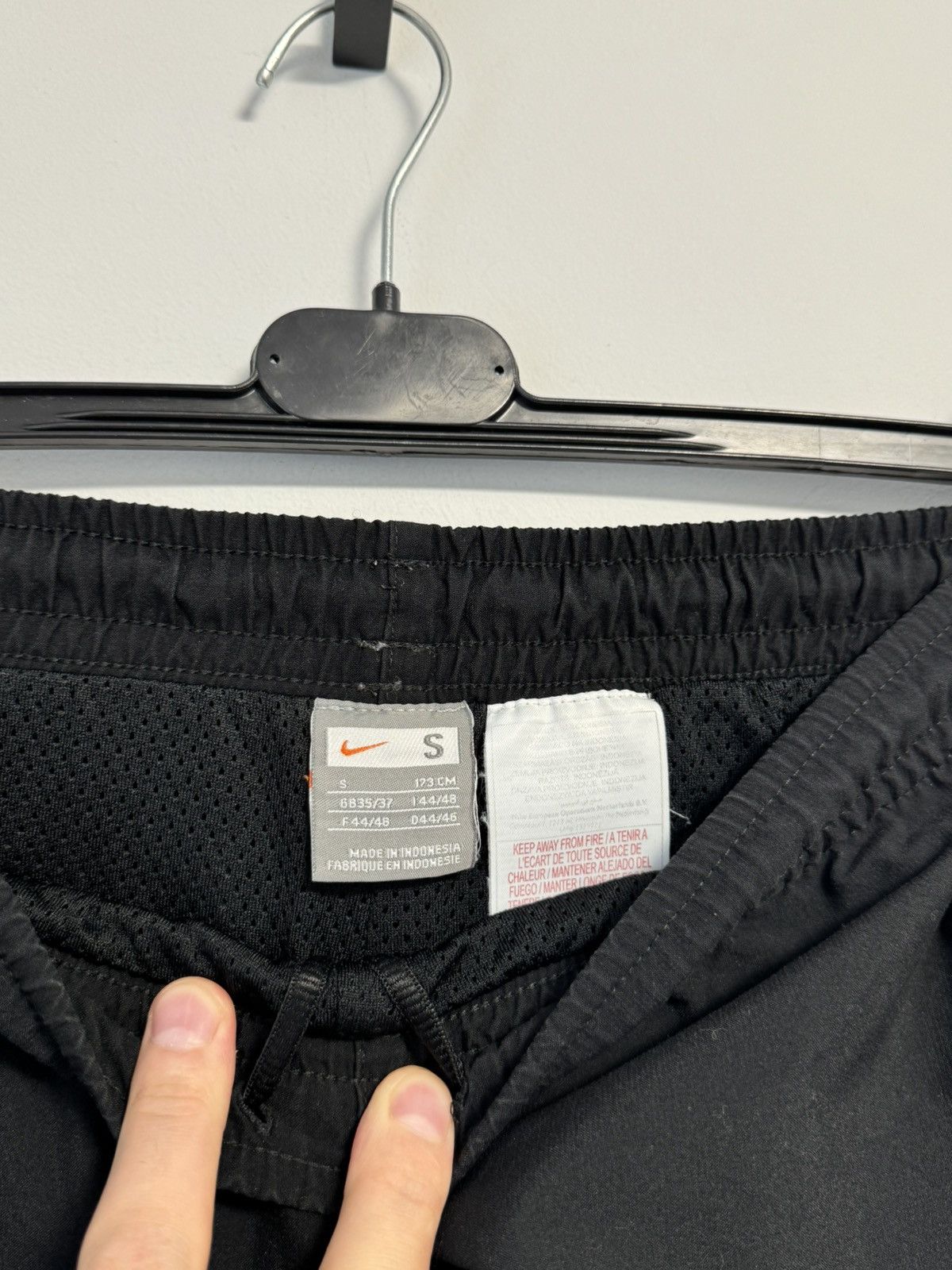 Nike Nike Vintage Y2K style pants Nylon Swoosh Size US 32 / EU 48 - 7 Thumbnail