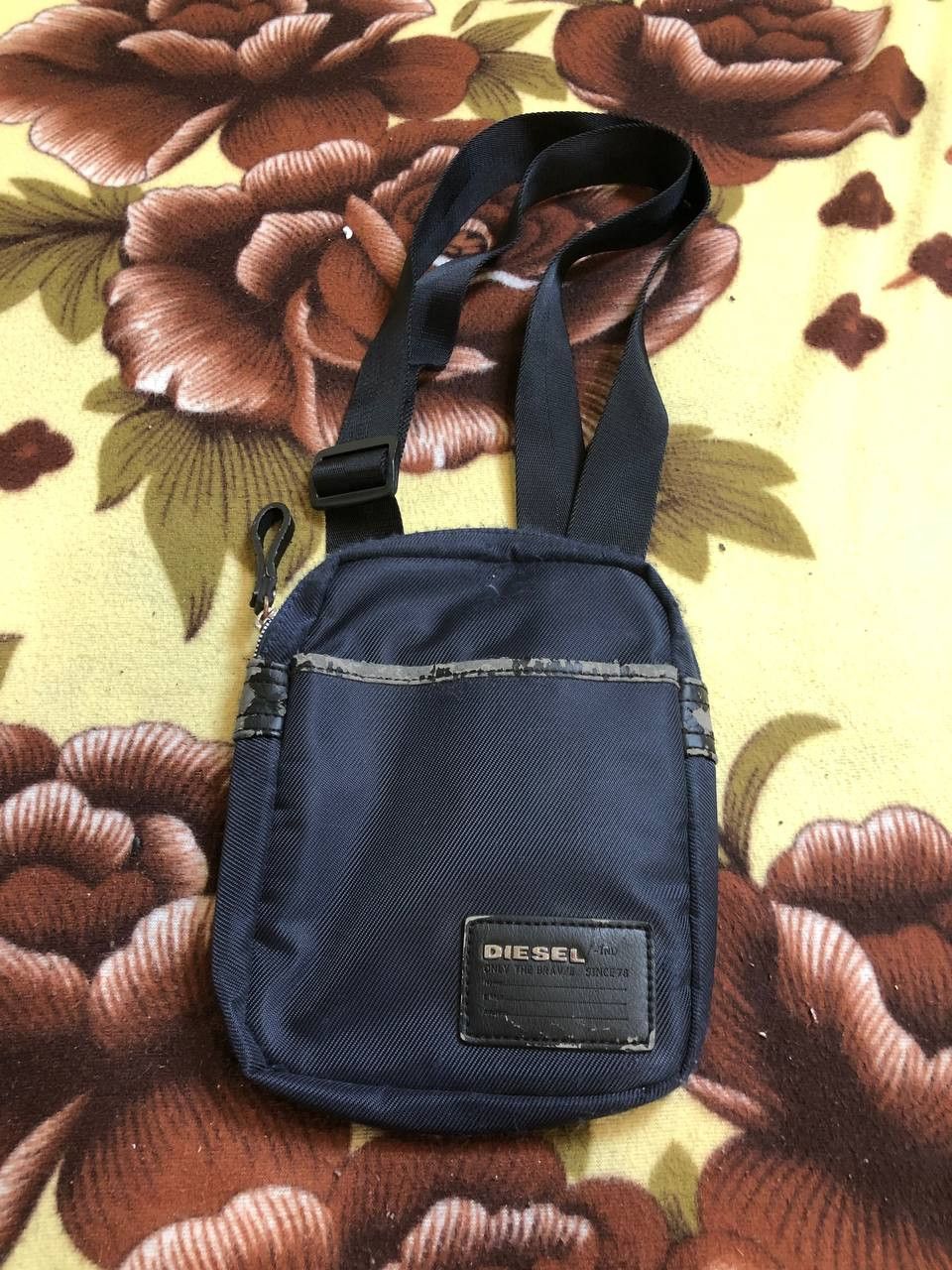 Diesel Bags Diesel logo Vintage Streetwear Y2K 4.4(26) Size ONE SIZE - 1 Thumbnail