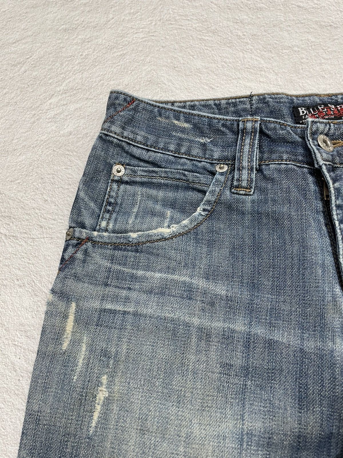 Japanese Brand 2000s Distressed Washed Blue Jeans Y2K Size US 29 - 5 Thumbnail