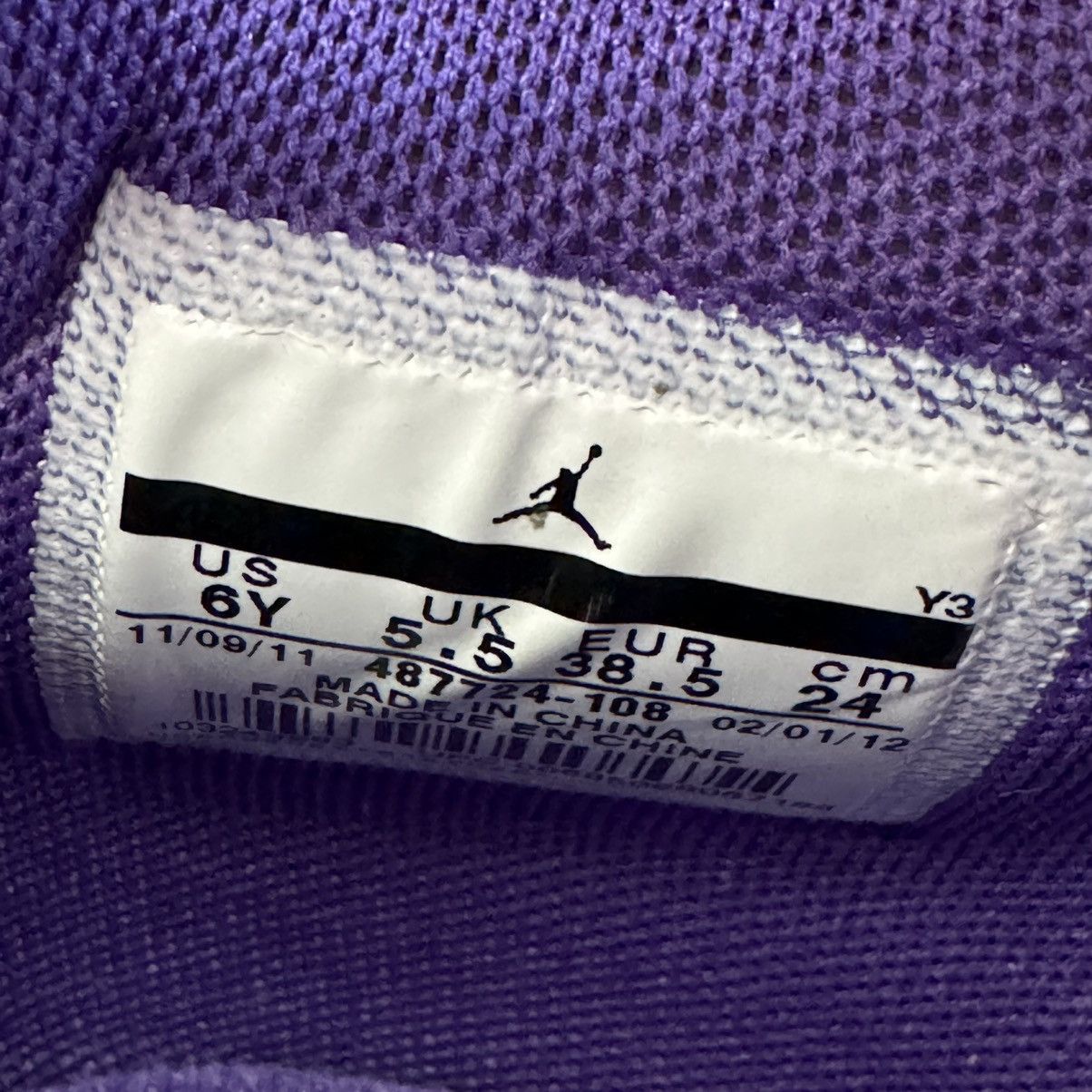 Jordan Brand Air Jordan 4 Retro GS 'Ultraviolet' Size US 7.5 / IT 37.5 - 6 Thumbnail