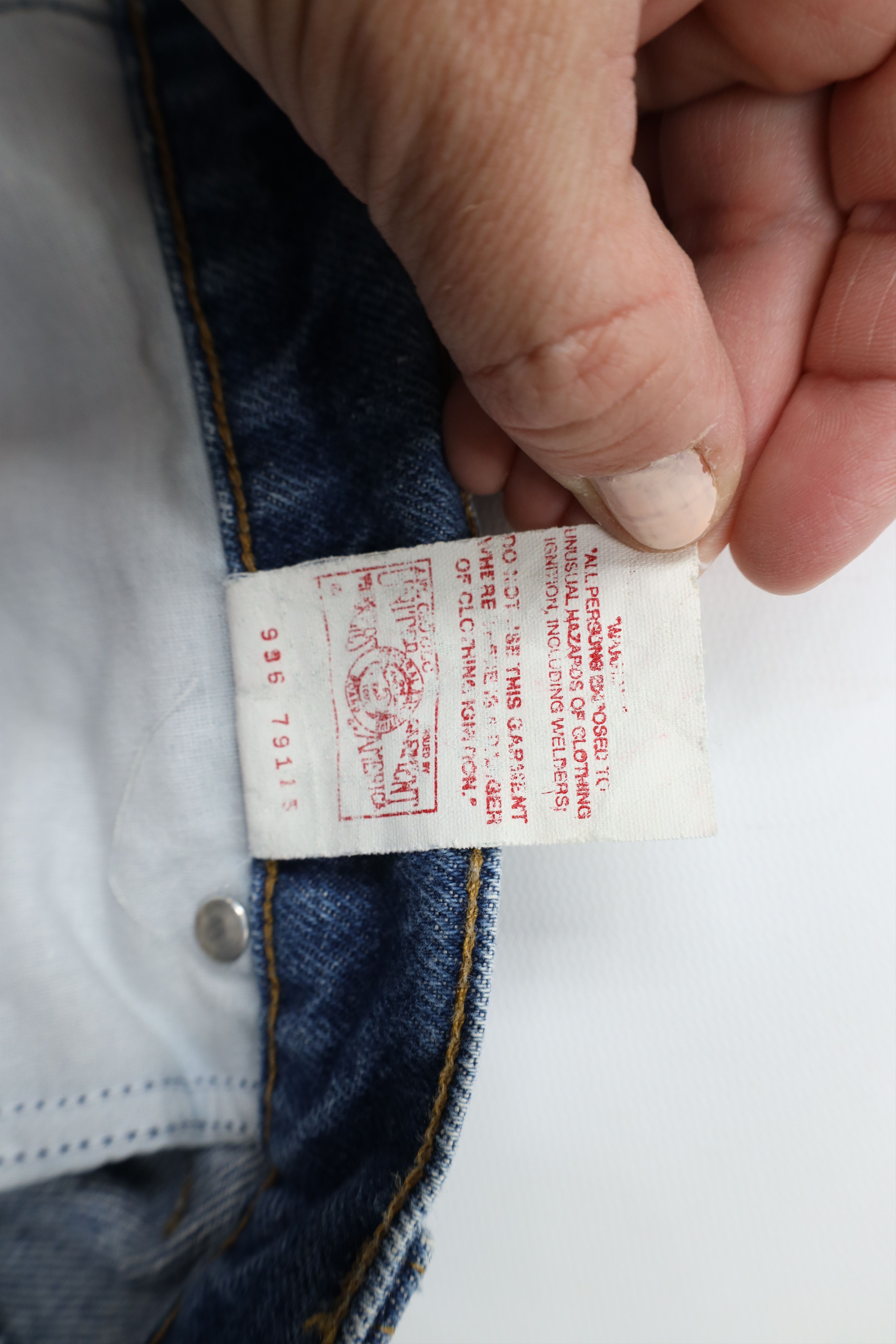 Carhartt × Vintage Vintage 90s Carhartt Spell Out Straight Leg Denim Jeans USA Size US 38 / EU 54 - 10 Thumbnail