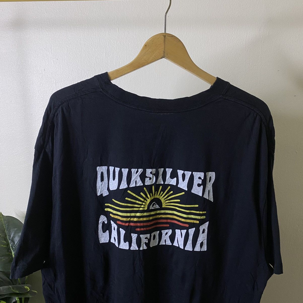 Quiksilver Vintage Y2K Quiksilver California Surf Style Surfing Tee Size US XL / EU 56 / 4 - 2 Thumbnail