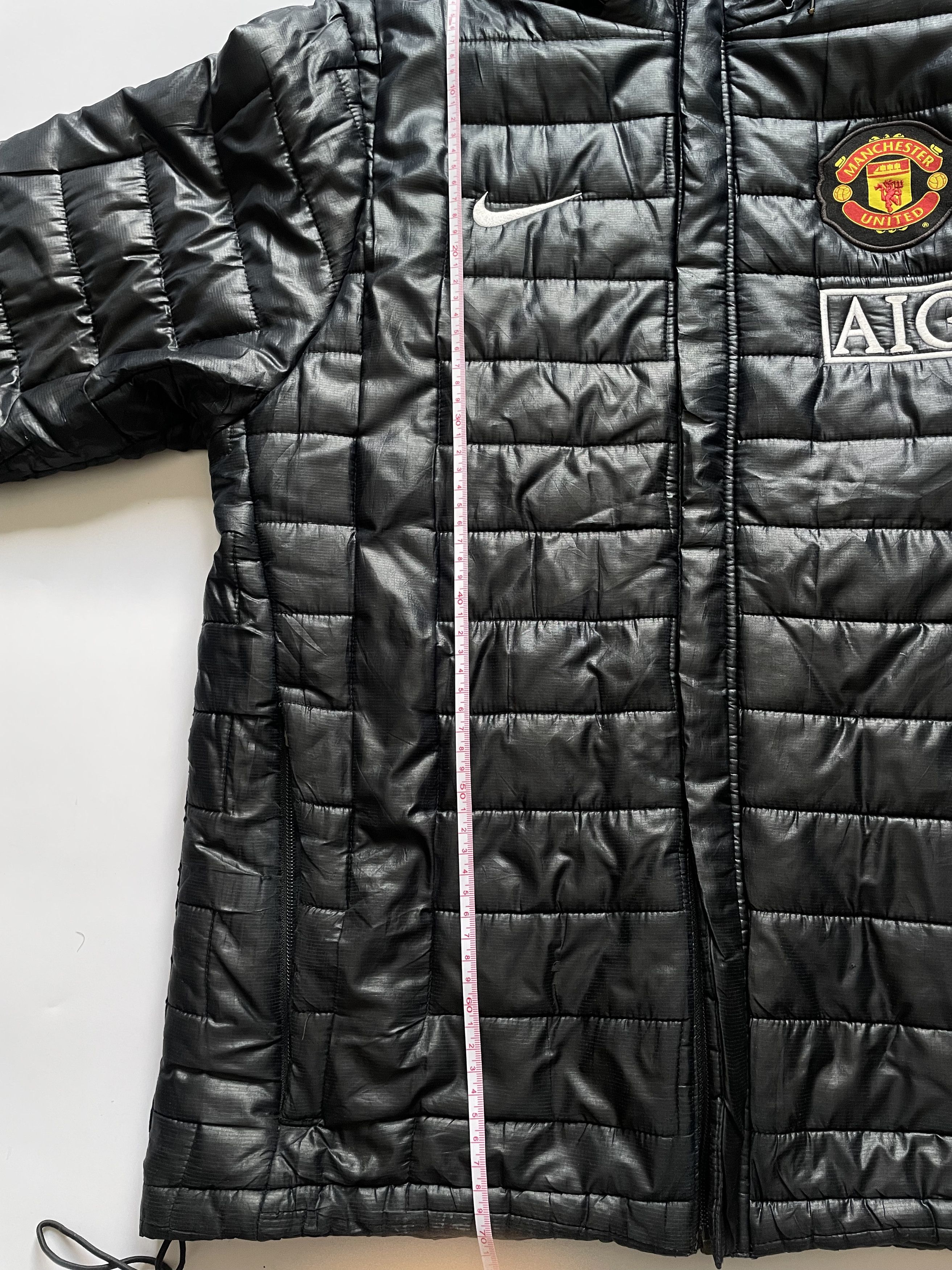 Nike 2009-10 Manchester United Nike Padded Bench Coat Size US M / EU 48-50 / 2 - 14 Thumbnail