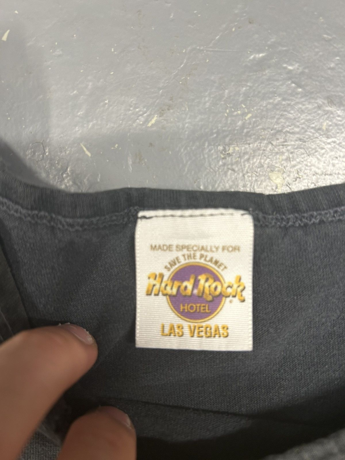 Hard Rock Cafe Vintage Essential Hard Rock Cafe Las Vegas Black Tank Top Size US L / EU 52-54 / 3 - 3 Thumbnail