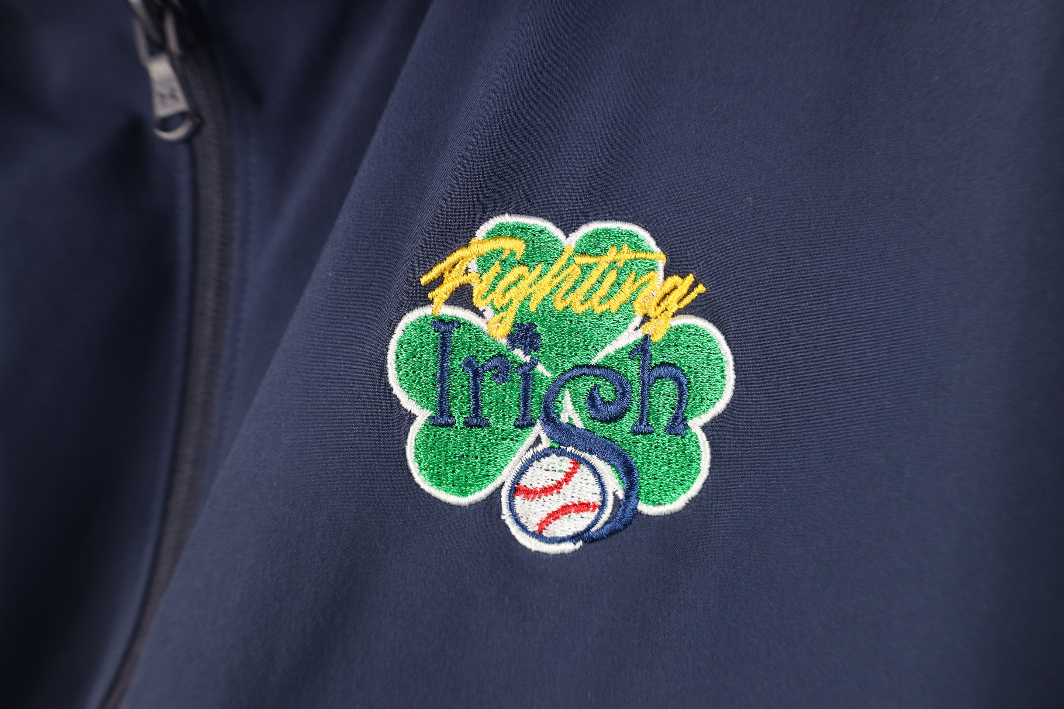 Under Armour Under Armour Notre Dame University Baseball Hooded Jacket Size US XL / EU 56 / 4 - 4 Thumbnail