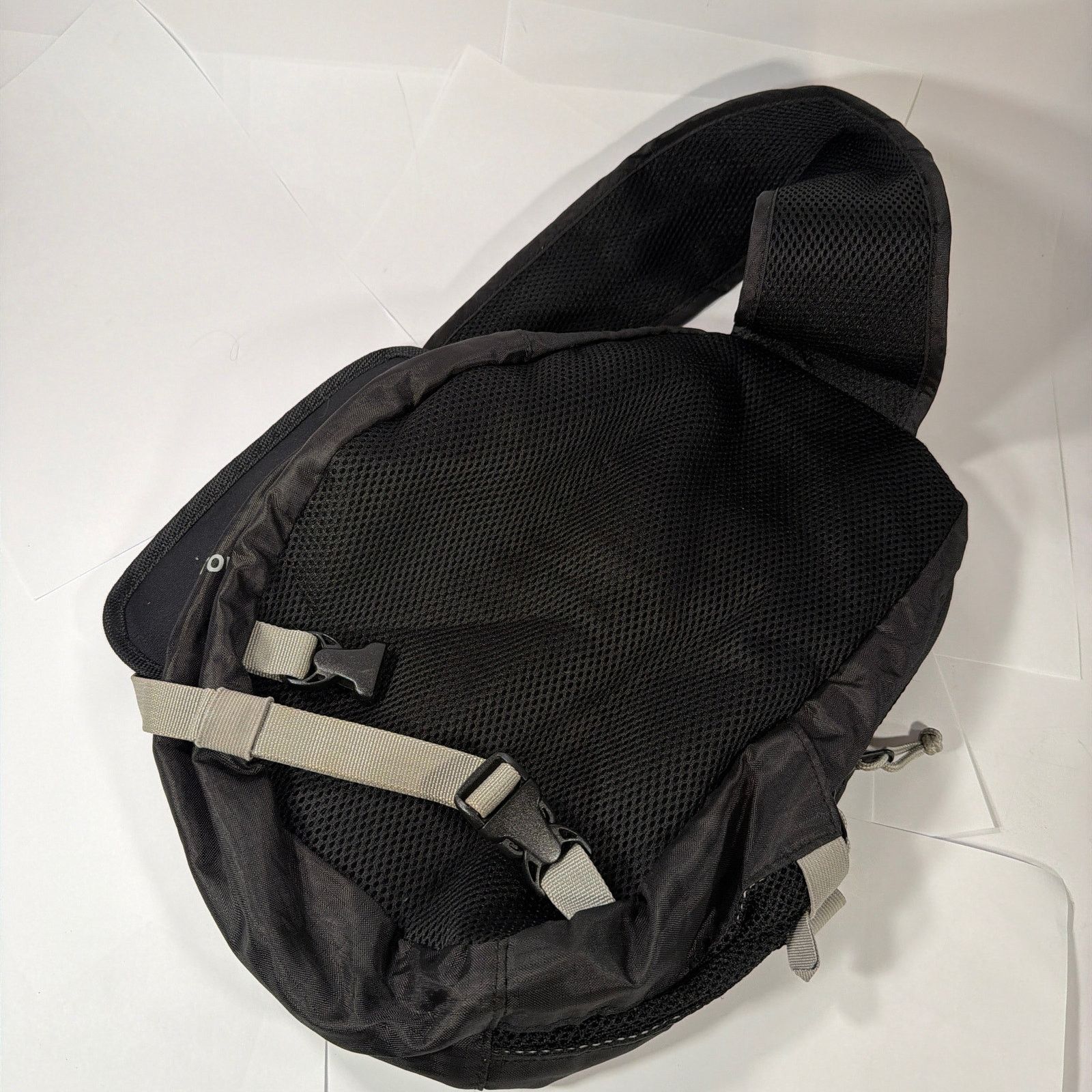Eddie Bauer Eddie Bauer Stowaway 10L Packable Backpack Black/Gray Size ONE SIZE - 4 Thumbnail