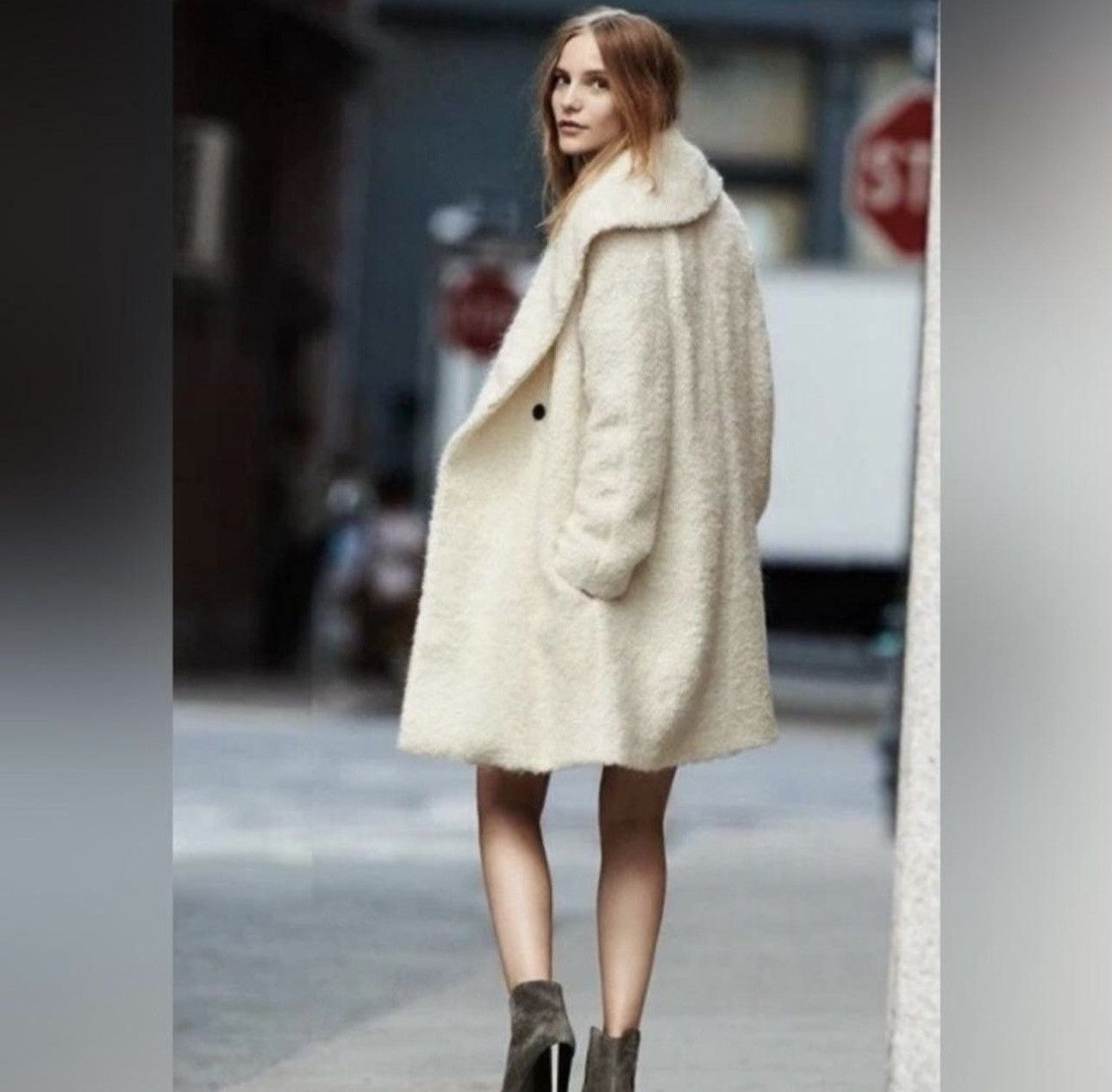 Vince Vince $825 Fuzzy Knit Boucle Car Coat in Winter White Sz M Size M / US 6-8 / IT 42-44 - 1 Thumbnail