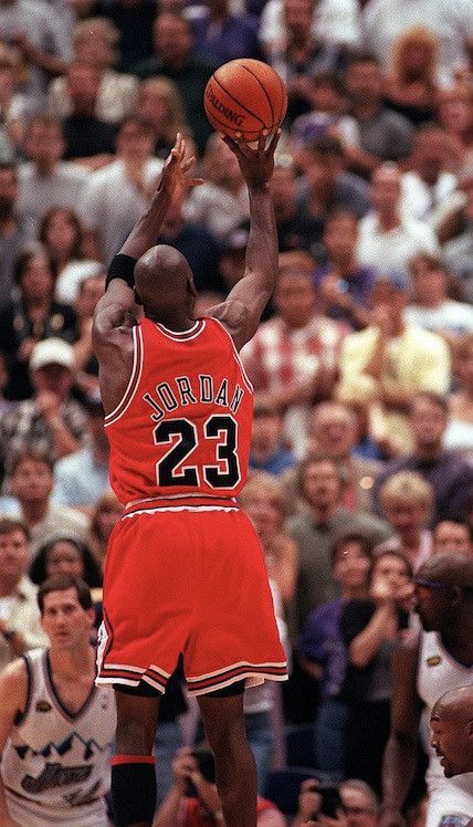 NBA Vintage Nike Chicago Bulls 00s Michael Jordan #23 NBA Jersey Size US L / EU 52-54 / 3 - 1 Thumbnail