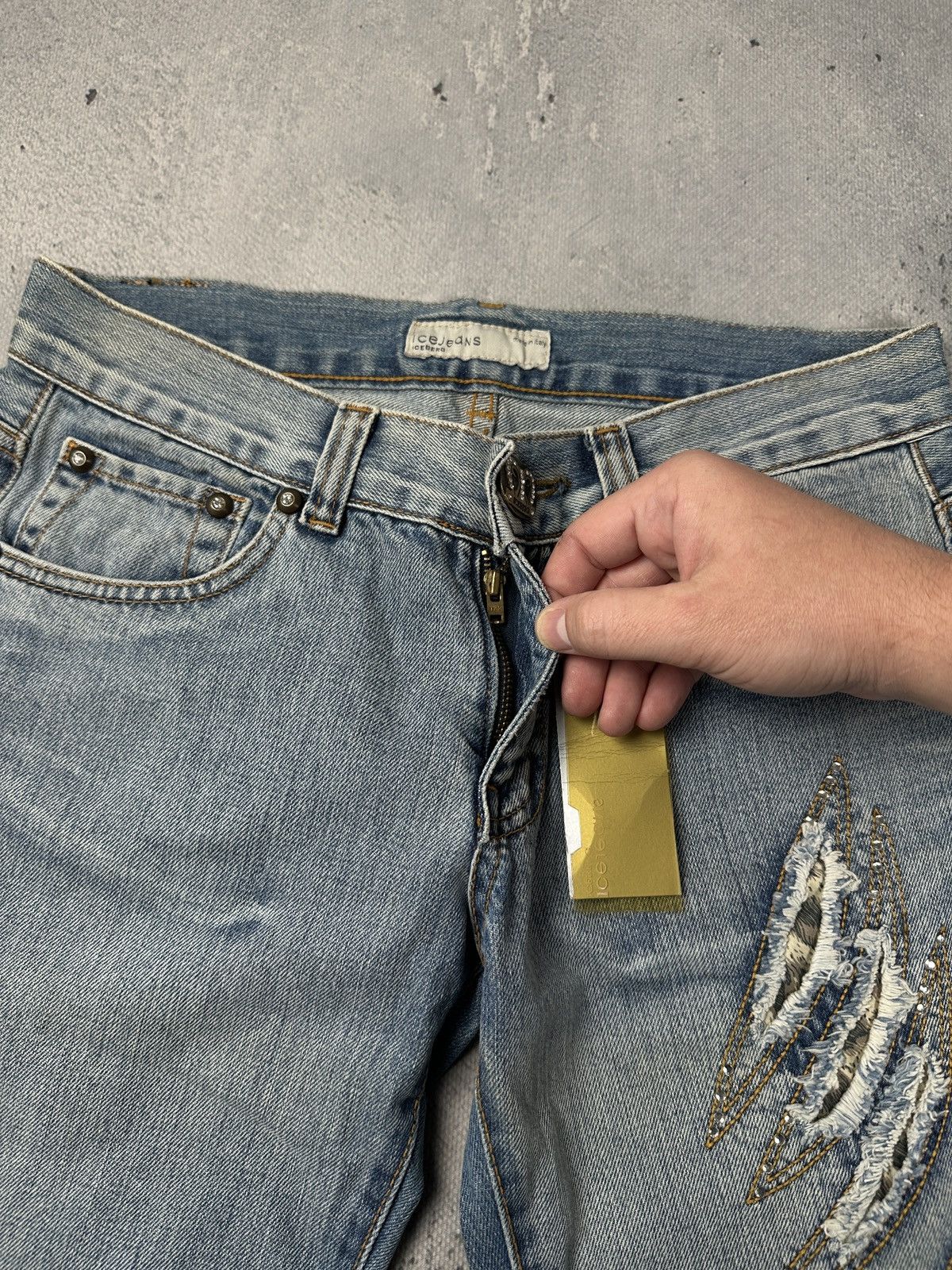 Iceberg Iceberg Distressed Rhinestone Y2K Archive Denim Jeans Italy Size 31" - 9 Thumbnail