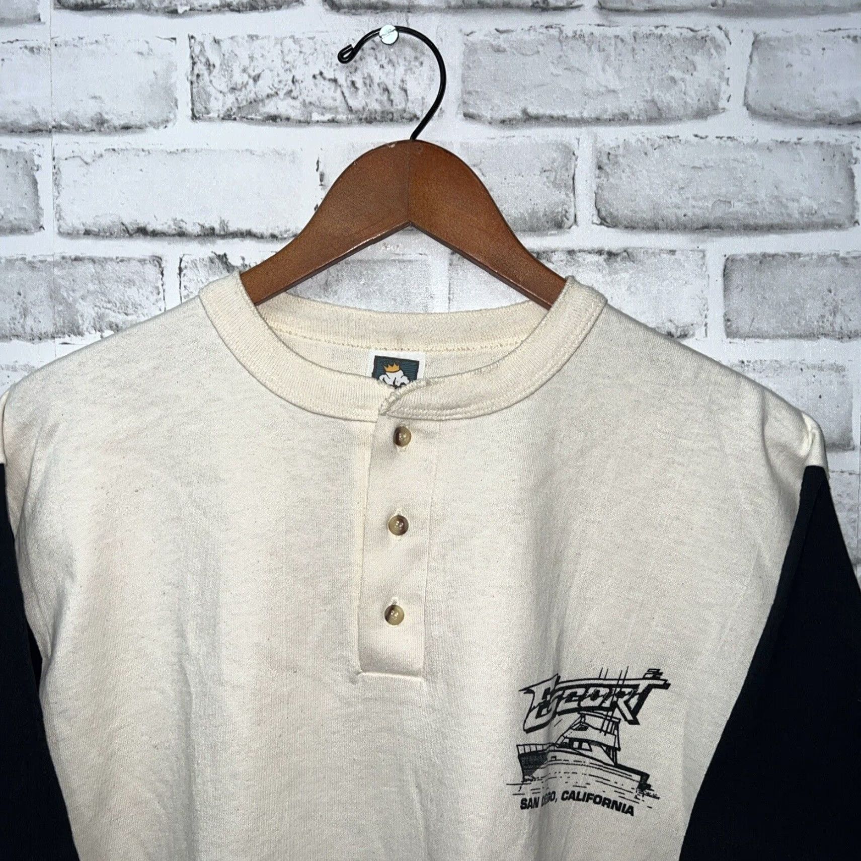 Vintage VTG SINGLE STITCH Cotton Delux Henley Tee SAN DIEGO CALIFORNIA Mens M USA Size US M / EU 48-50 / 2 - 2 Thumbnail