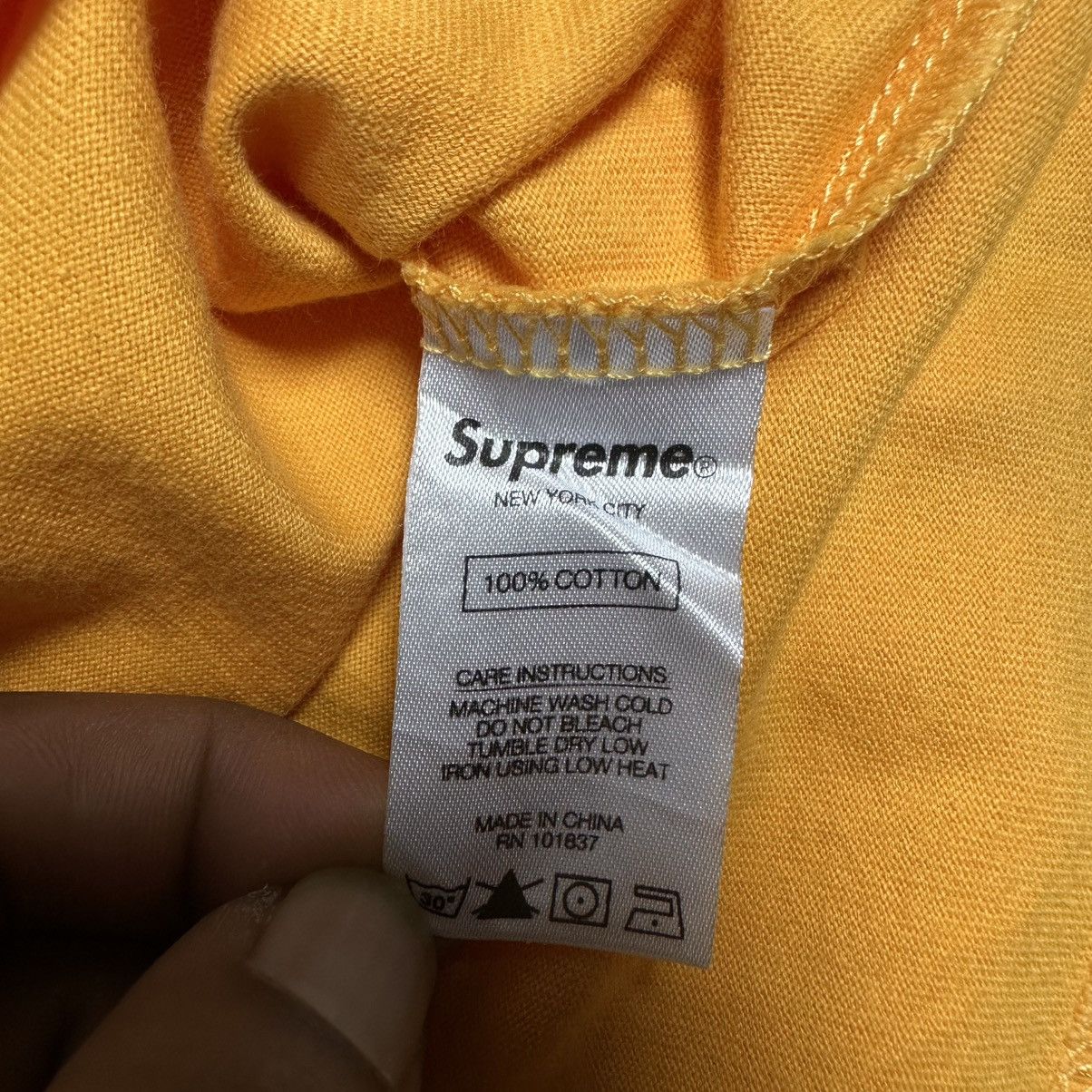 Supreme Supreme Best In The World Long Sleeve Size US S / EU 44-46 / 1 - 8 Thumbnail