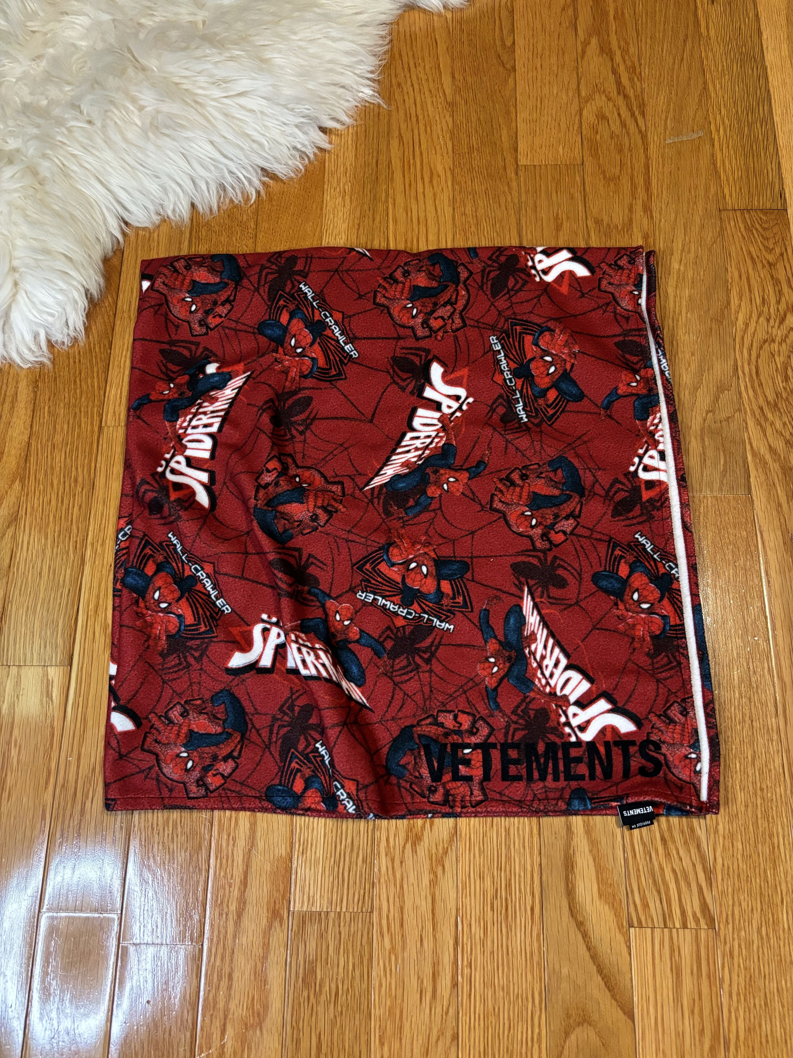 Vetements SPIDERMAN FLEECE SCARF Size ONE SIZE - 1 Thumbnail
