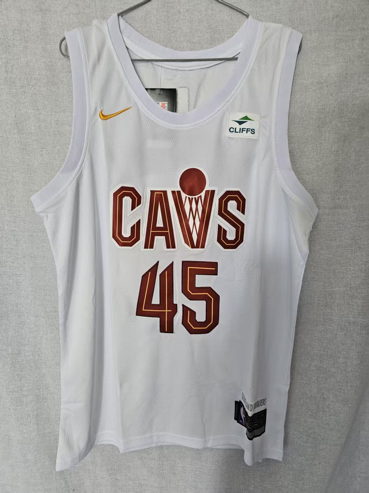 NBA Cavaliers #45 Donovan Mitchell Jersey White Size US XL / EU 56 / 4 - 1 Thumbnail