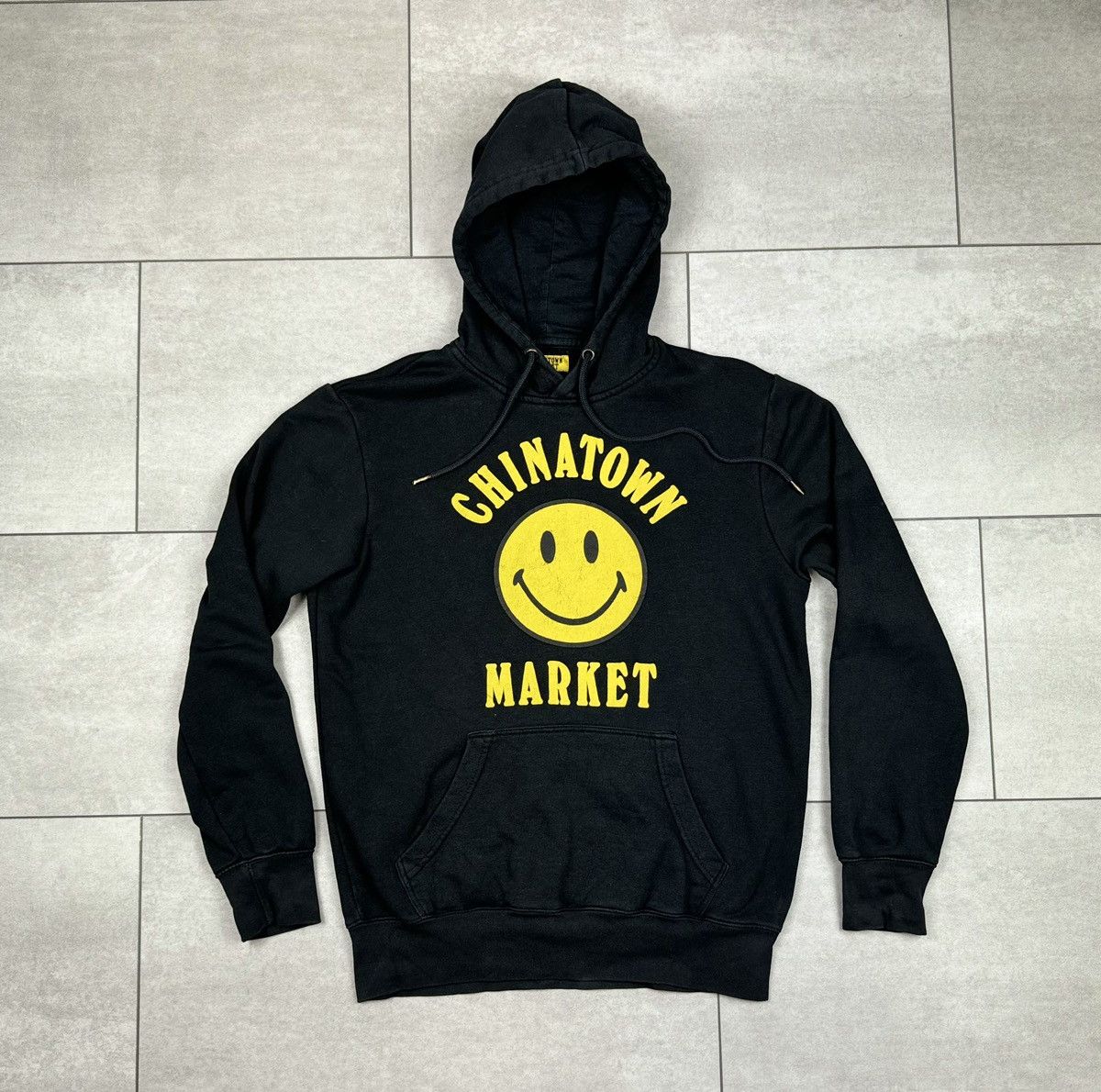 Market Chinatown smiley hoodie size M Size US M / EU 48-50 / 2 - 1 Thumbnail