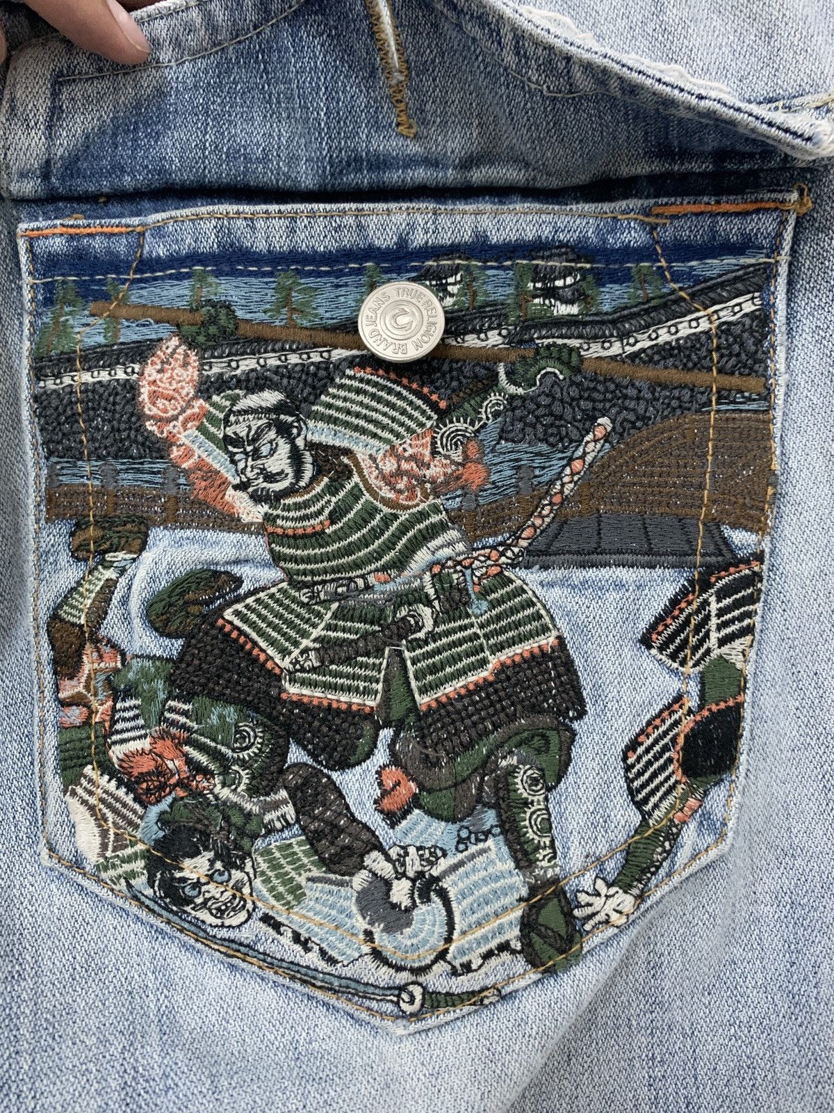 True Religion True Religion Embroidered Flared Jeans Size US 34 / EU 50 - 10 Thumbnail