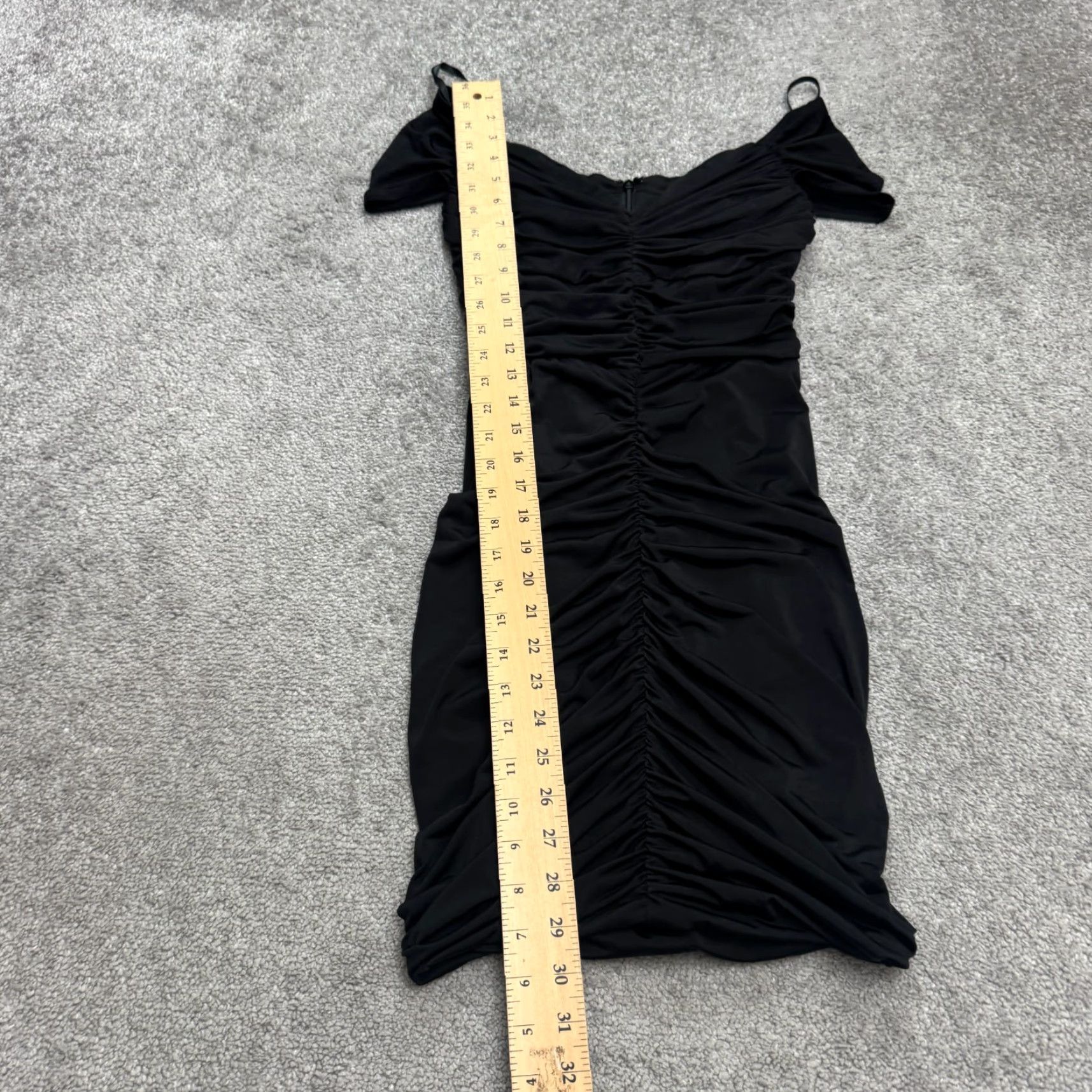 Jessica McClintock VINTAGE Jessica McClintock Bodycon Dress Womens 2 Black Short Off Shoulder Ruched 90s Size XS / US 0-2 / IT 36-38 - 7 Thumbnail