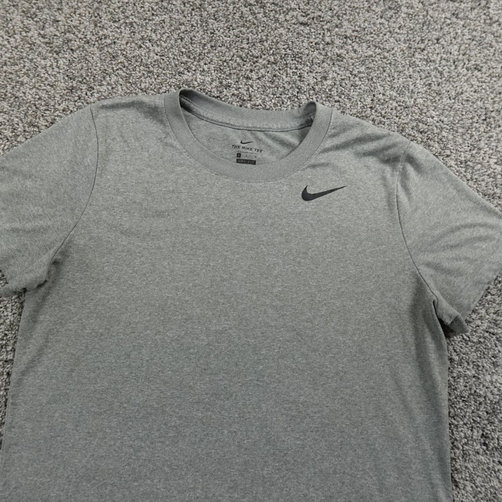 Nike Nike Shirt Mens M Gray Dri-FIT Athletic Tee Lightweight Performance Swoosh Gym Size US M / EU 48-50 / 2 - 3 Thumbnail