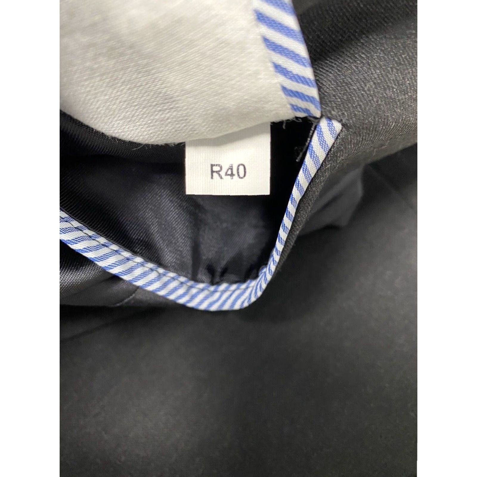 Tommy Hilfiger VINTAGE Tommy Hilfiger Men's Blazer Jacket 100% Wool Single Vent, Two-Button, Solid Black, Size 40R Size 40R - 4 Thumbnail