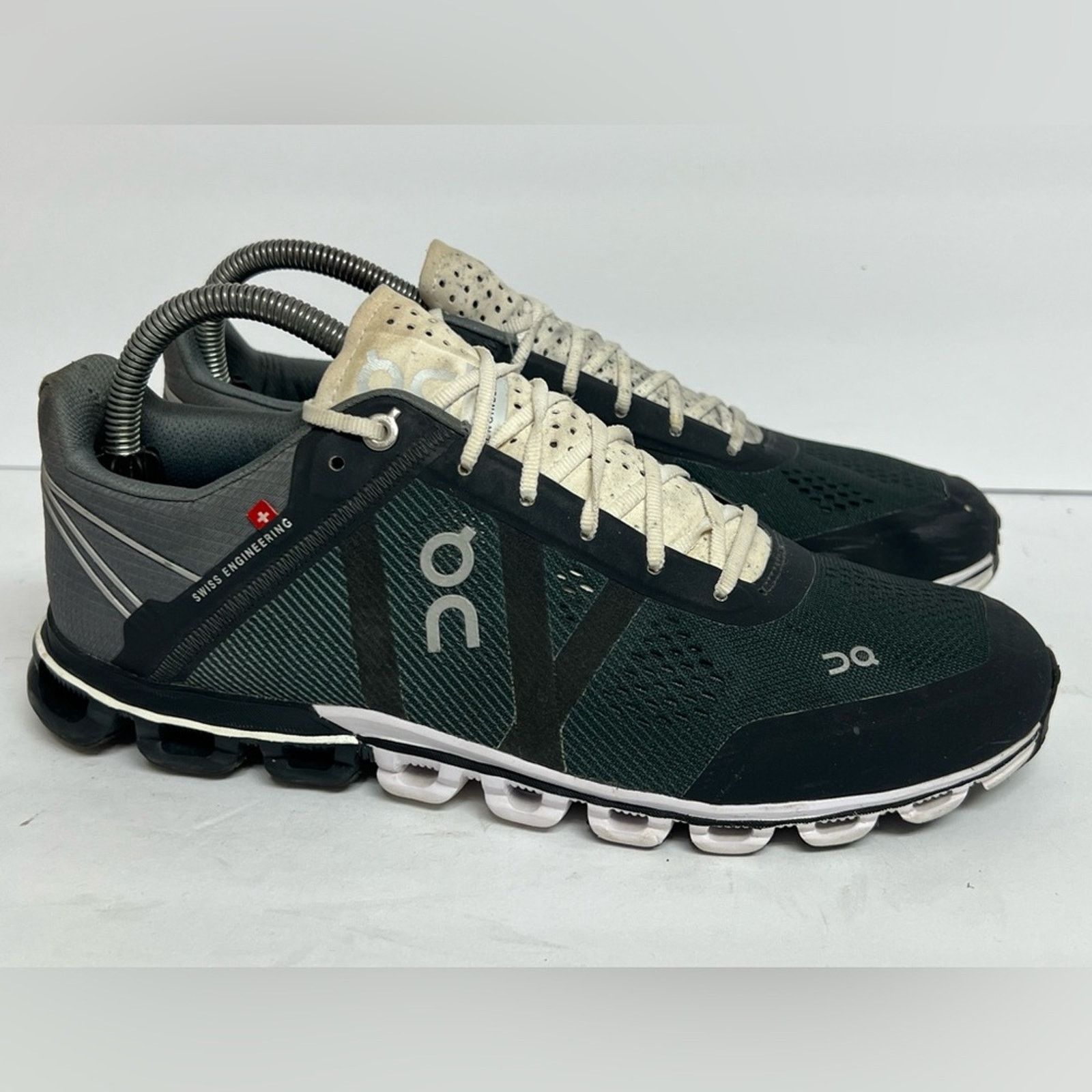 On On Running Cloudflow Women's Running Shoes Black / White 9 Size US 9 / IT 39 - 1 Thumbnail