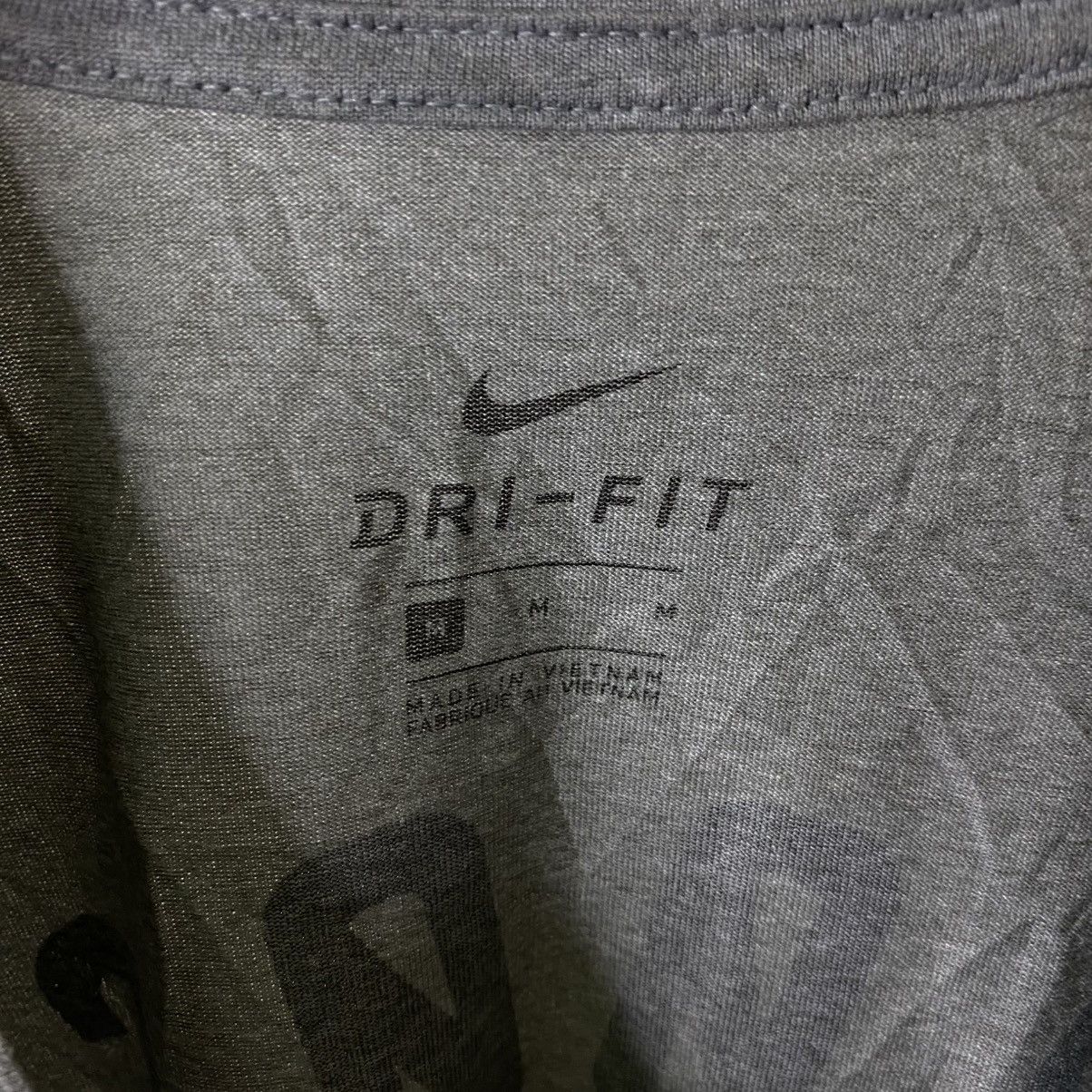 Nike Nike Swoosh Big Back Logo T Shirt Size US M / EU 48-50 / 2 - 3 Thumbnail