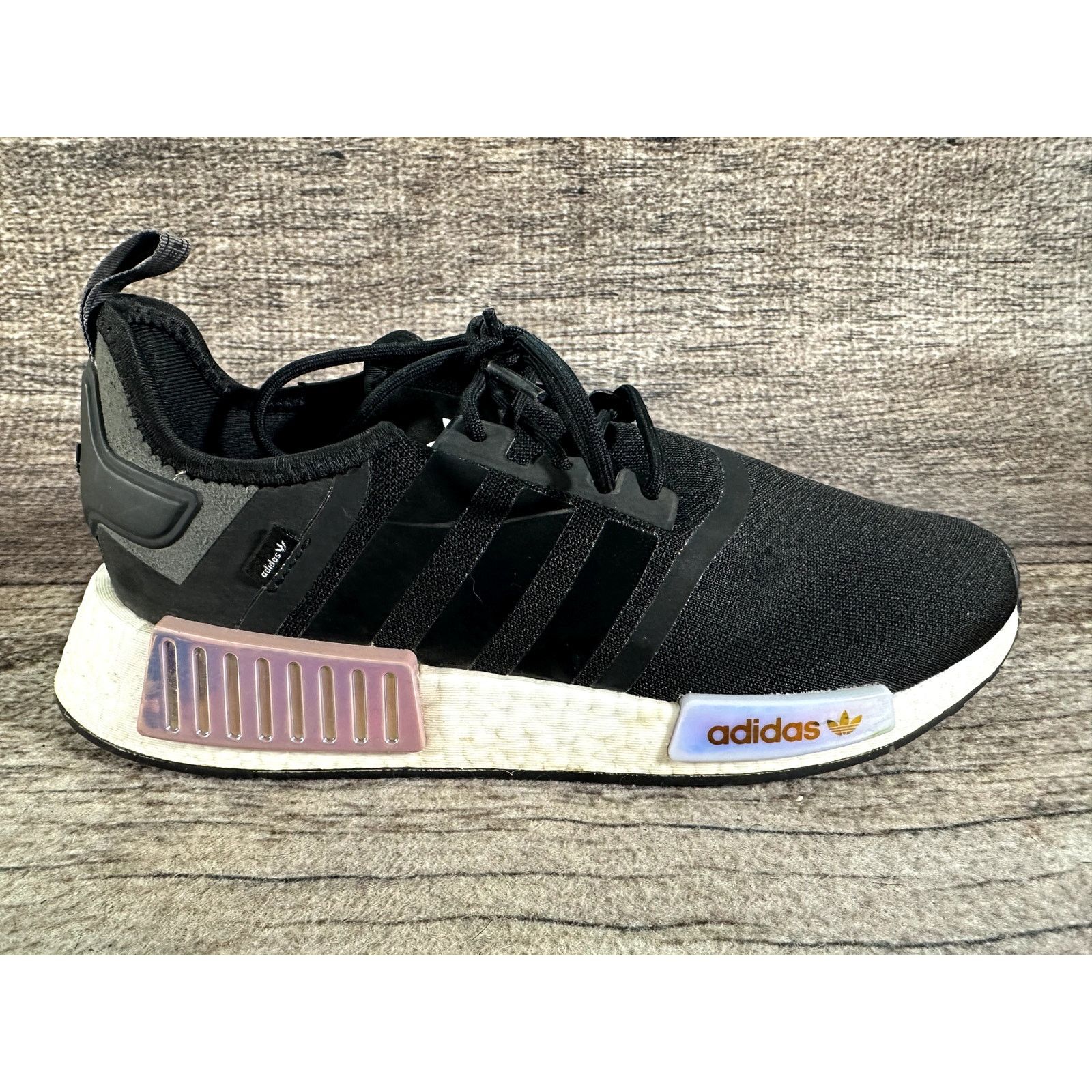 Adidas Adidas Women's NMD R1 Parley Magic Mauve Black Running Shoes Size US 10 / IT 40 - 6 Thumbnail