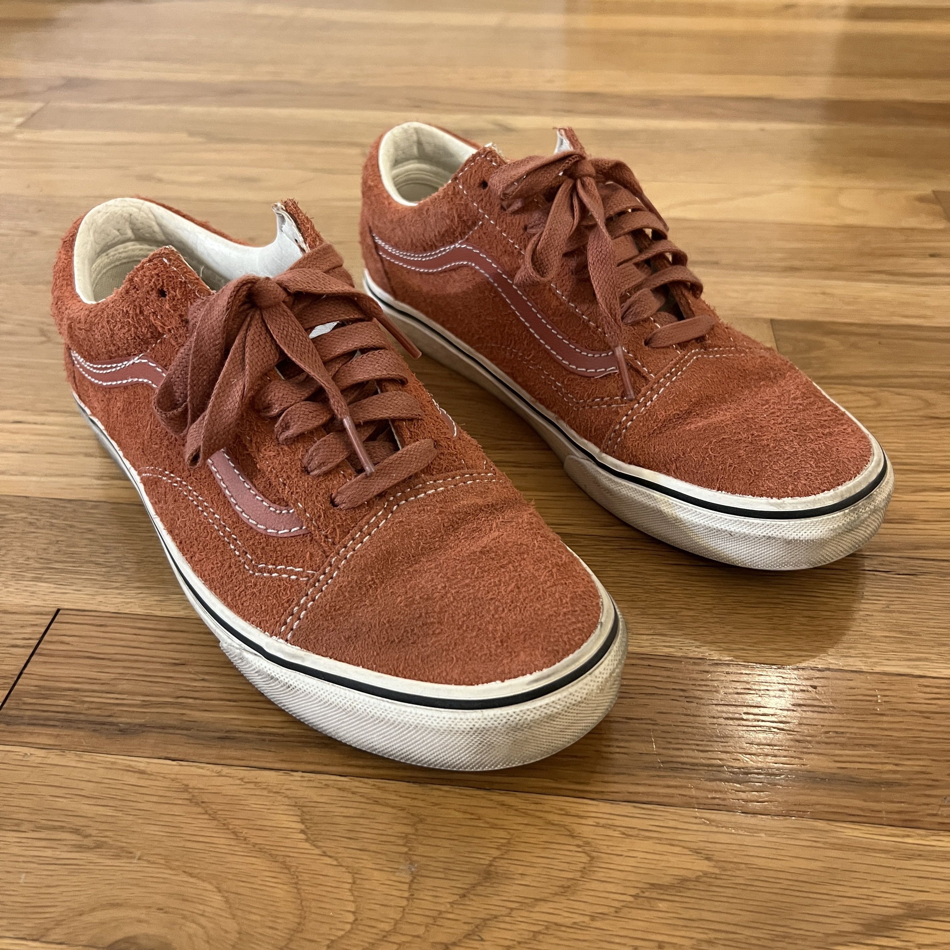Vans Old Skool Hairy Suede Hot Sauce / Snow White Skating Shoe Size US 9.5 / EU 42-43 - 1 Thumbnail