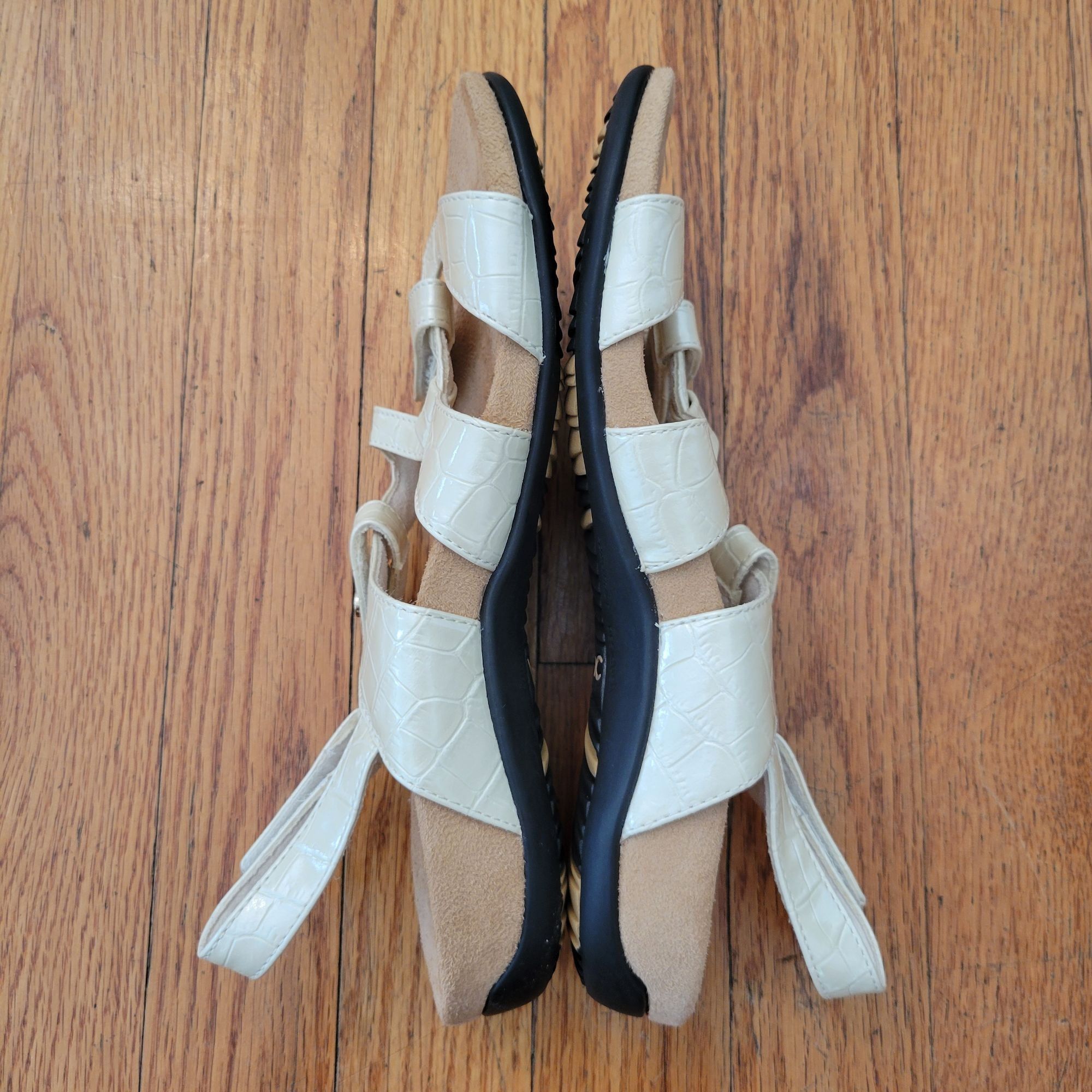 Vionic Vionic Cream Crocodile Embossed Open Toe Sandals 6 PAROS Bac Size US 6 / IT 36 - 5 Thumbnail