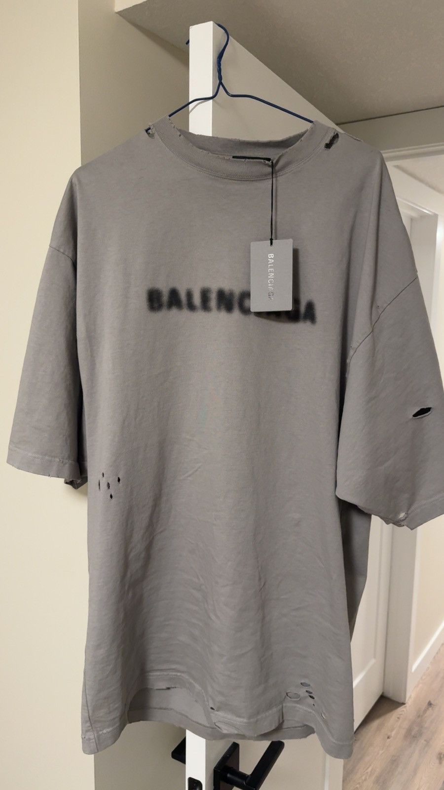 Balenciaga Balenciaga blurred logo distressed tee Size US XXS / EU 40 - 1 Thumbnail