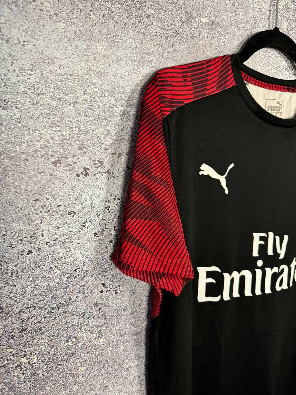 Puma × Vintage Vintage AC Milan 2018/19 Puma Limited Soccer Jersey Size US S / EU 44-46 / 1 - 7 Thumbnail