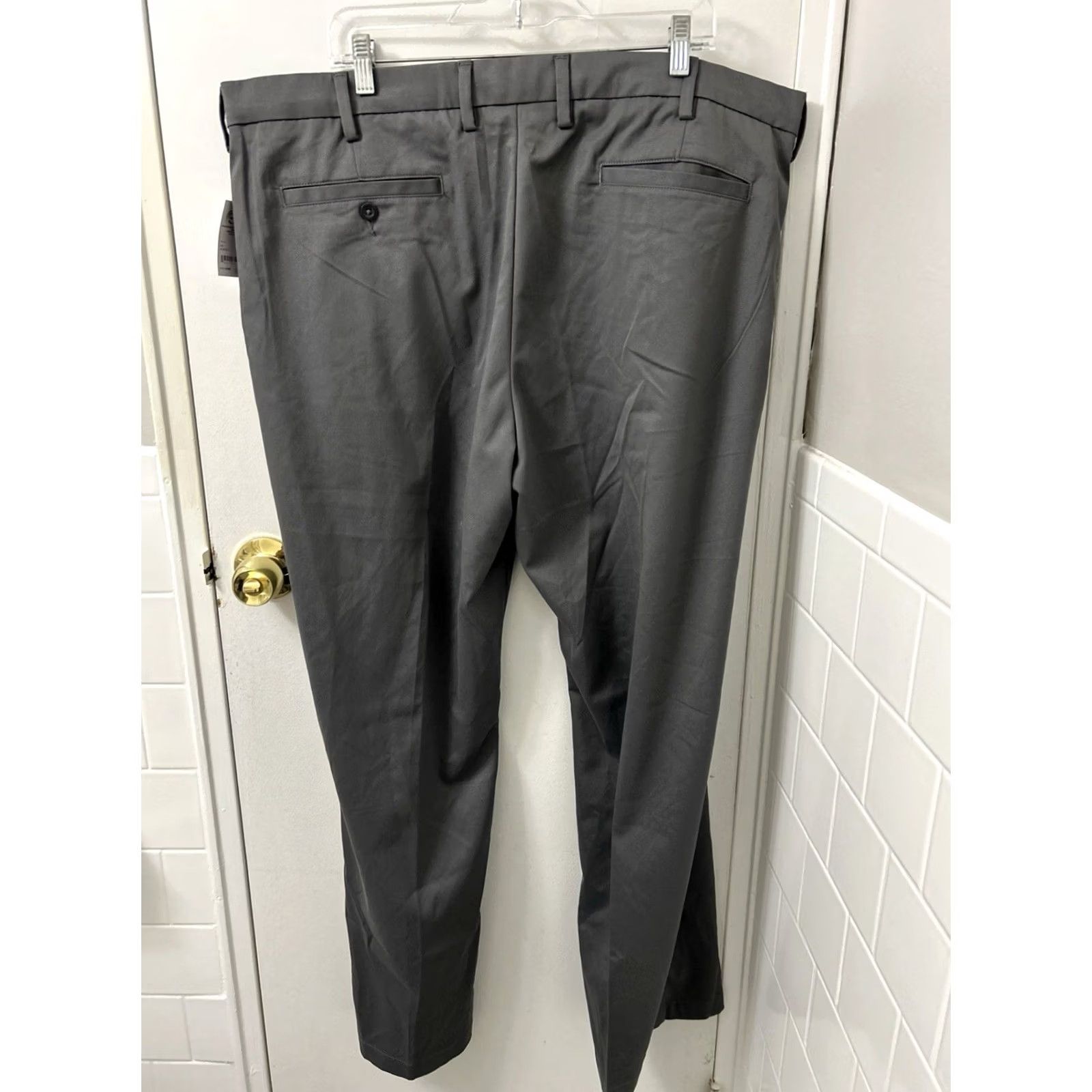 Essentials VINTAGE Note: This item is not vintage. Size US 42 / EU 58 - 7 Thumbnail