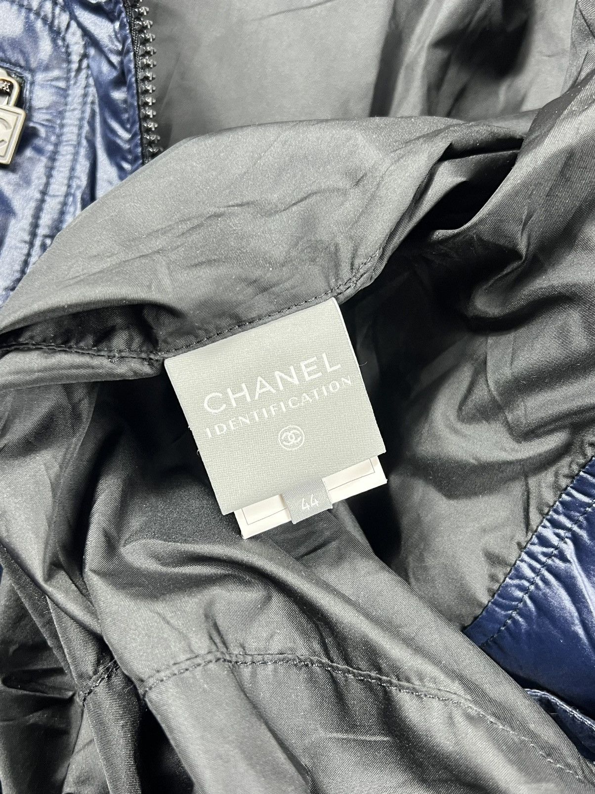 Chanel Vintage Chanel Navy Ski Suit Size 44 Size M / US 6-8 / IT 42-44 - 10 Thumbnail