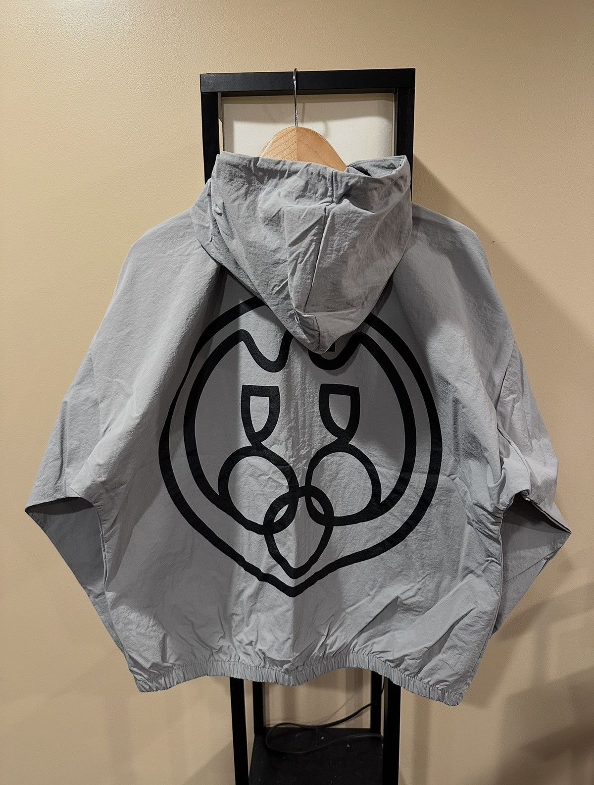 Yeezy Yeezy WB-01 04 Logo Gray Windbreaker Nylon Zip Jacket Size US M / EU 48-50 / 2 - 2 Thumbnail