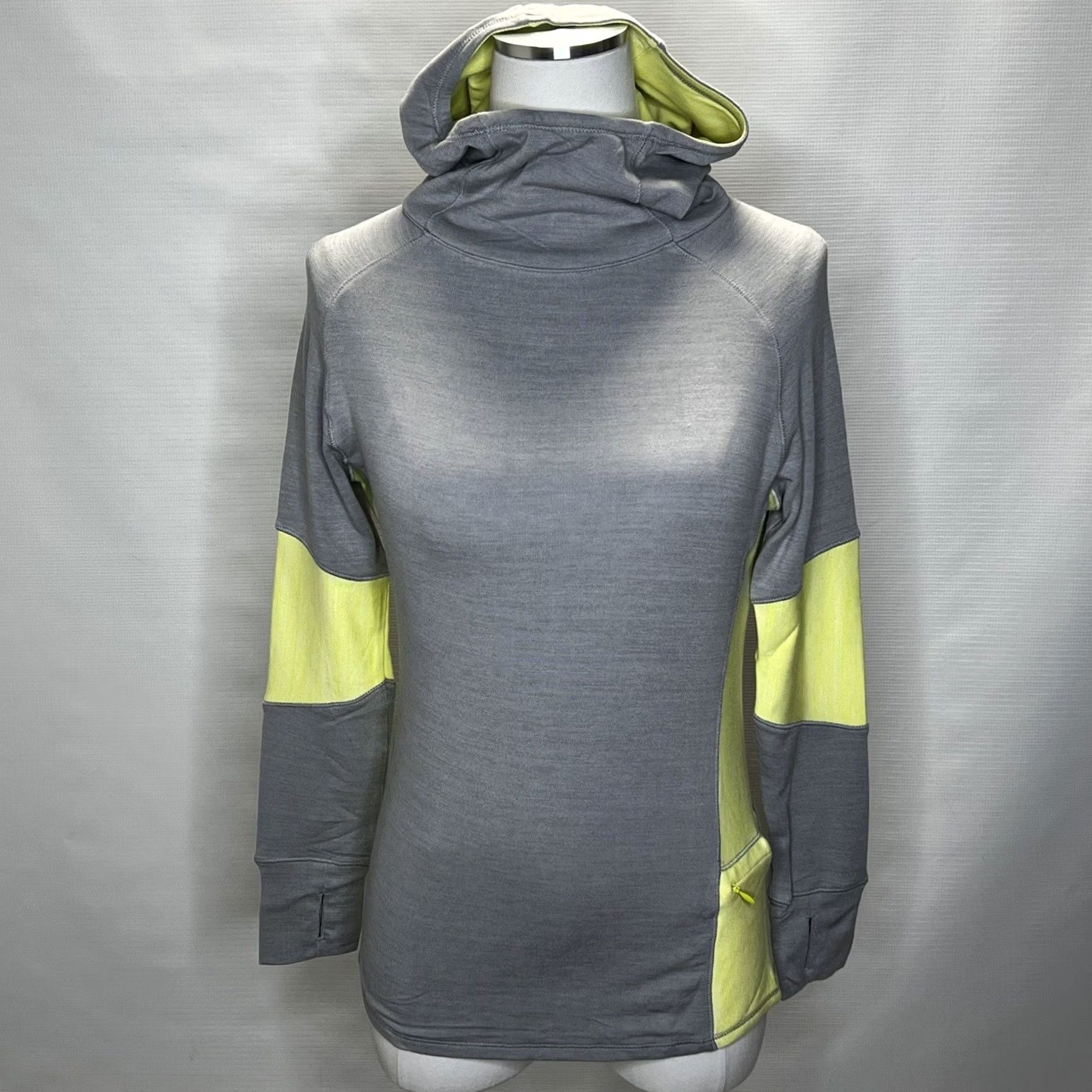 Footjoy FootJoy Womens Golf Hoodie Sweatshirt, Side Zip Pocket Size XS Gray Yellow NEW Size XS / US 0-2 / IT 36-38 - 2 Thumbnail