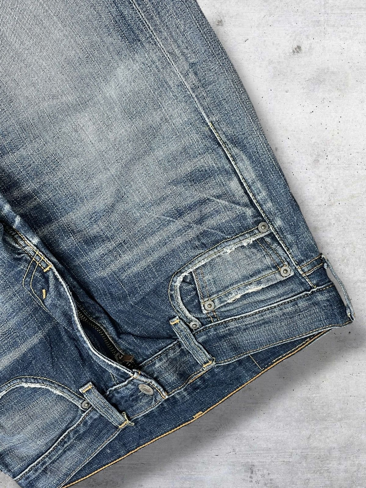 Levi's Vintage Clothing VINTAGE 505 LEVIS USA DESIGNER 90S INDIGO WASHED OLD DENIM Size US 30 / EU 46 - 8 Thumbnail