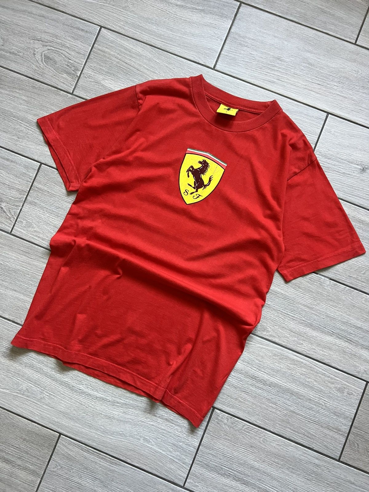 Ferrari Ferrari 2000 Vintage Y2k Red T-shirt Big Lodo Size US M / EU 48-50 / 2 - 4 Thumbnail
